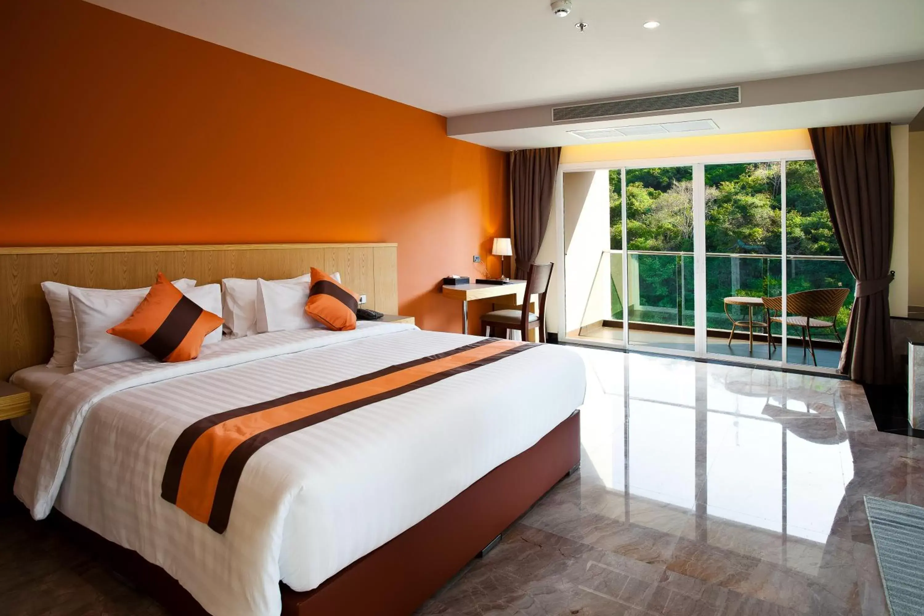 Bed in Balihai Bay Pattaya