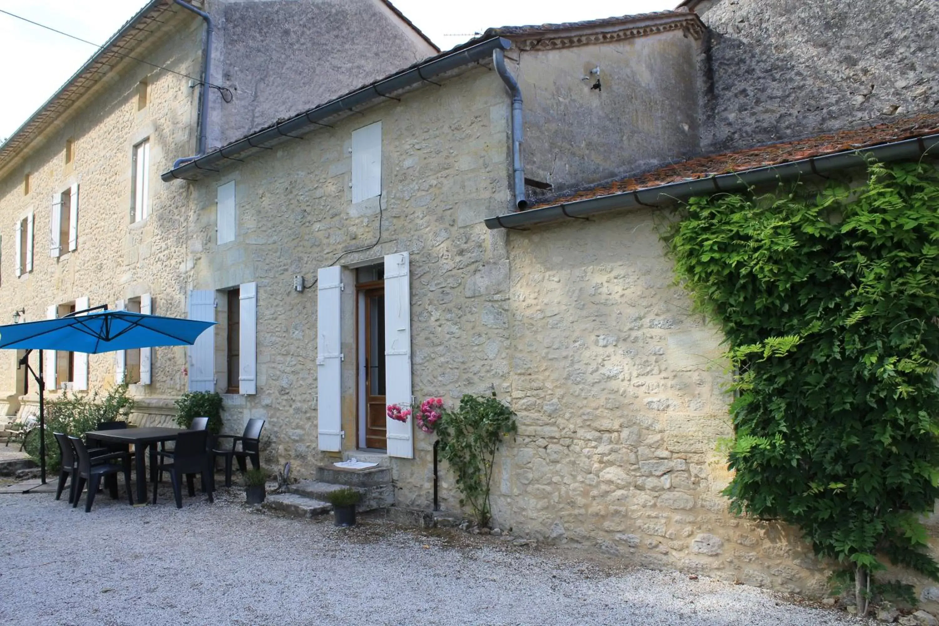 Property Building in Château Puygrenier