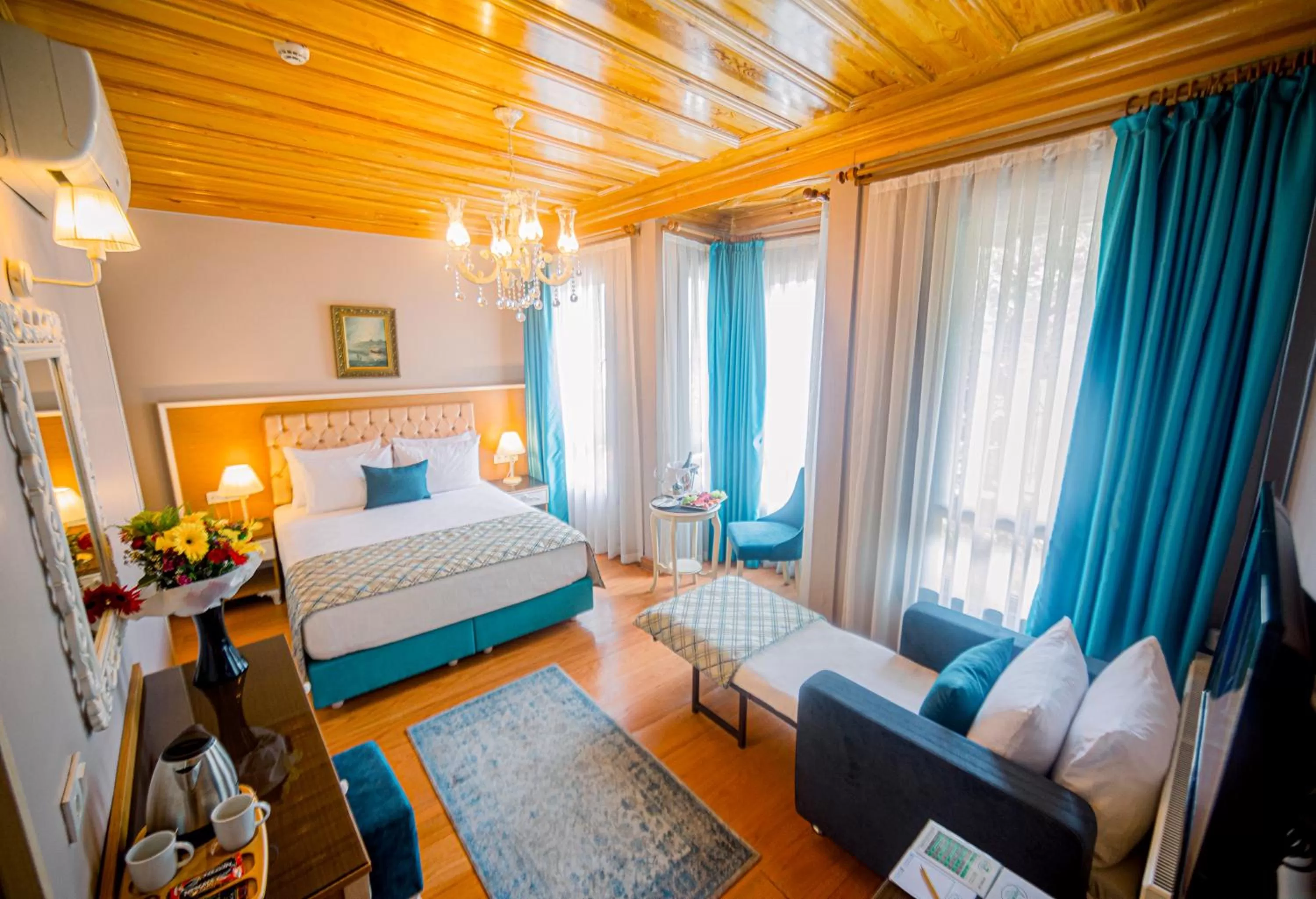 Massage, Bed in Acacia Mansion Hotel