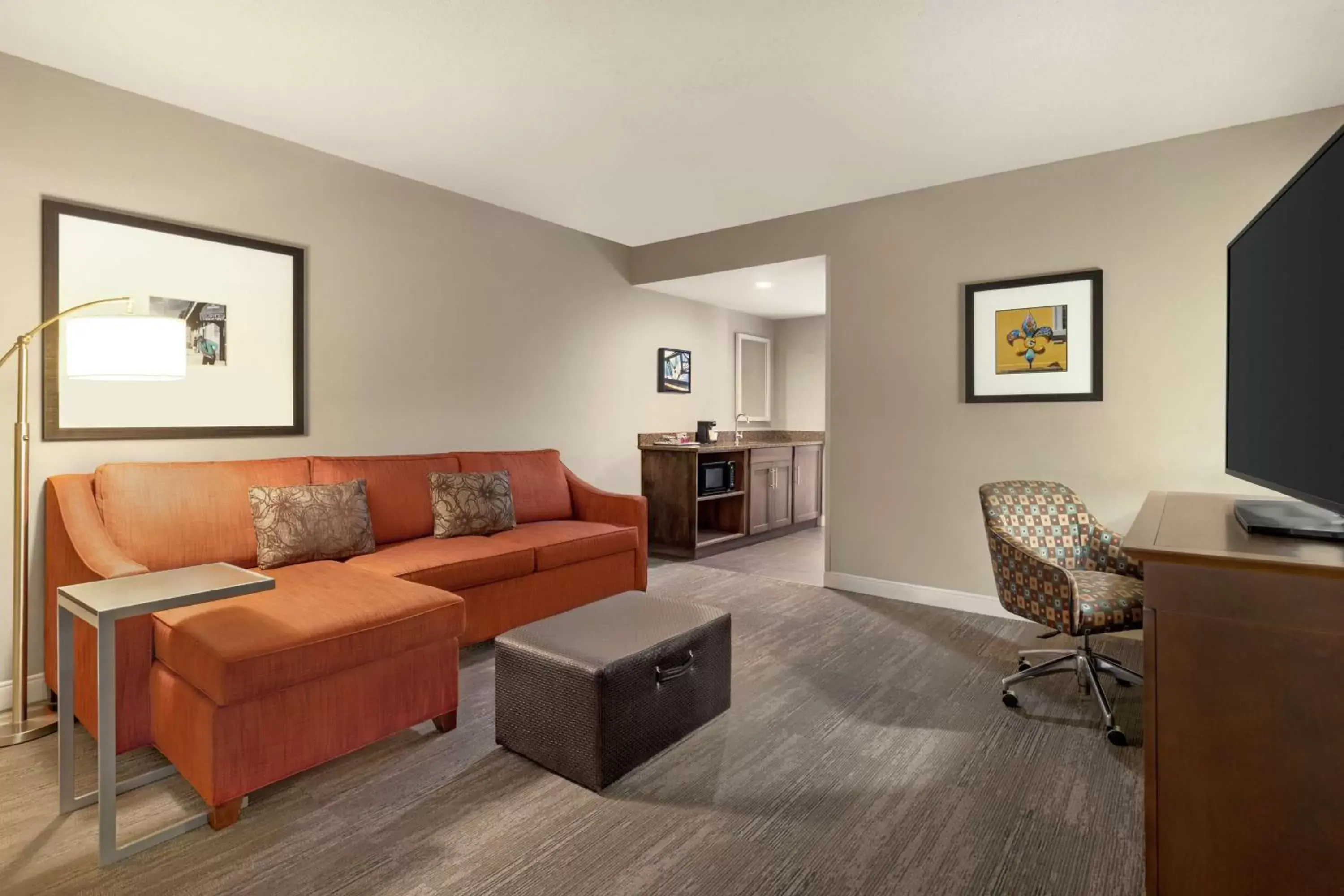 Bedroom, Seating Area in Hampton Inn and Suites New Orleans Convention Center