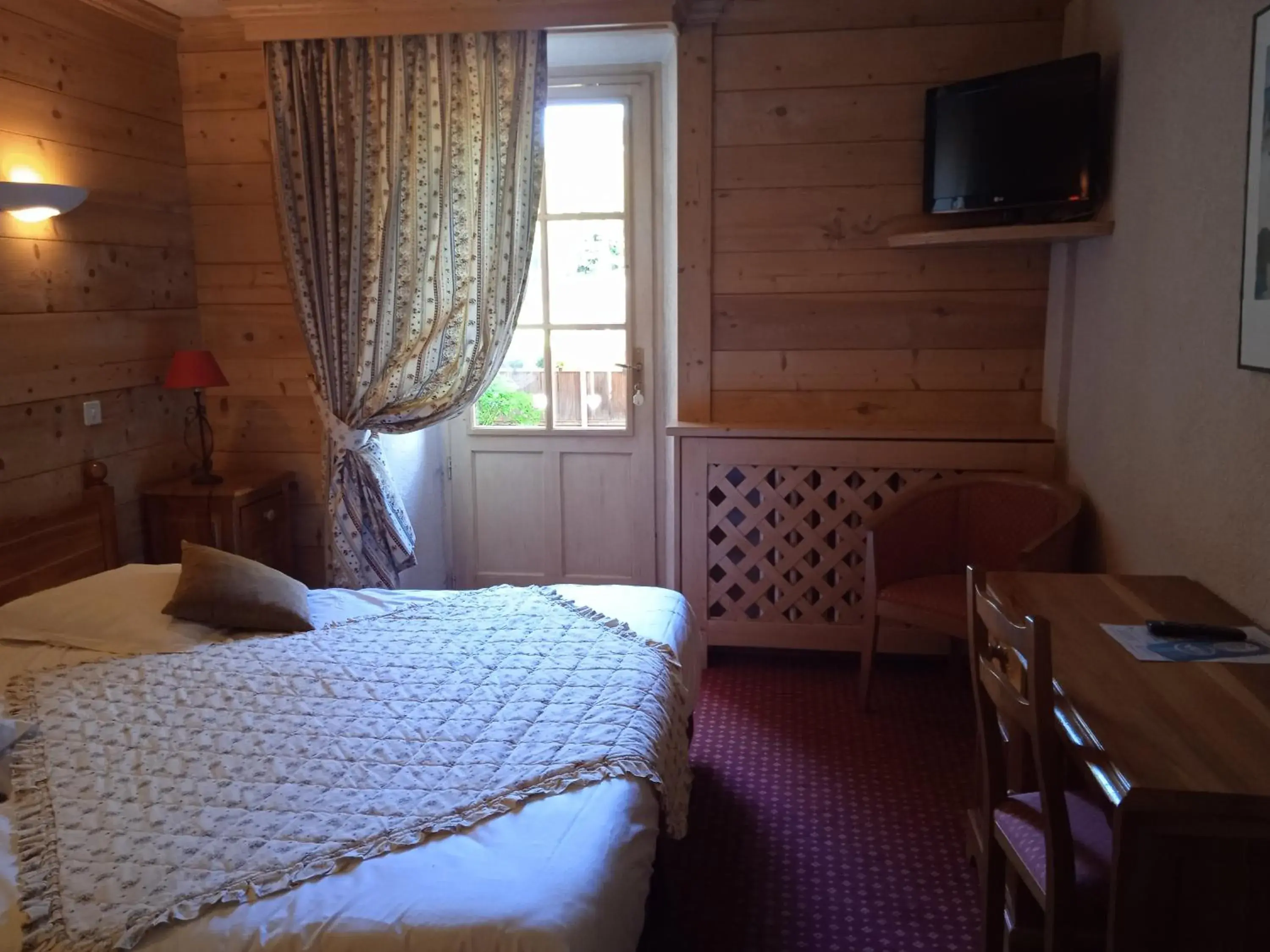 Bedroom, Bed in Hotel les Sapins