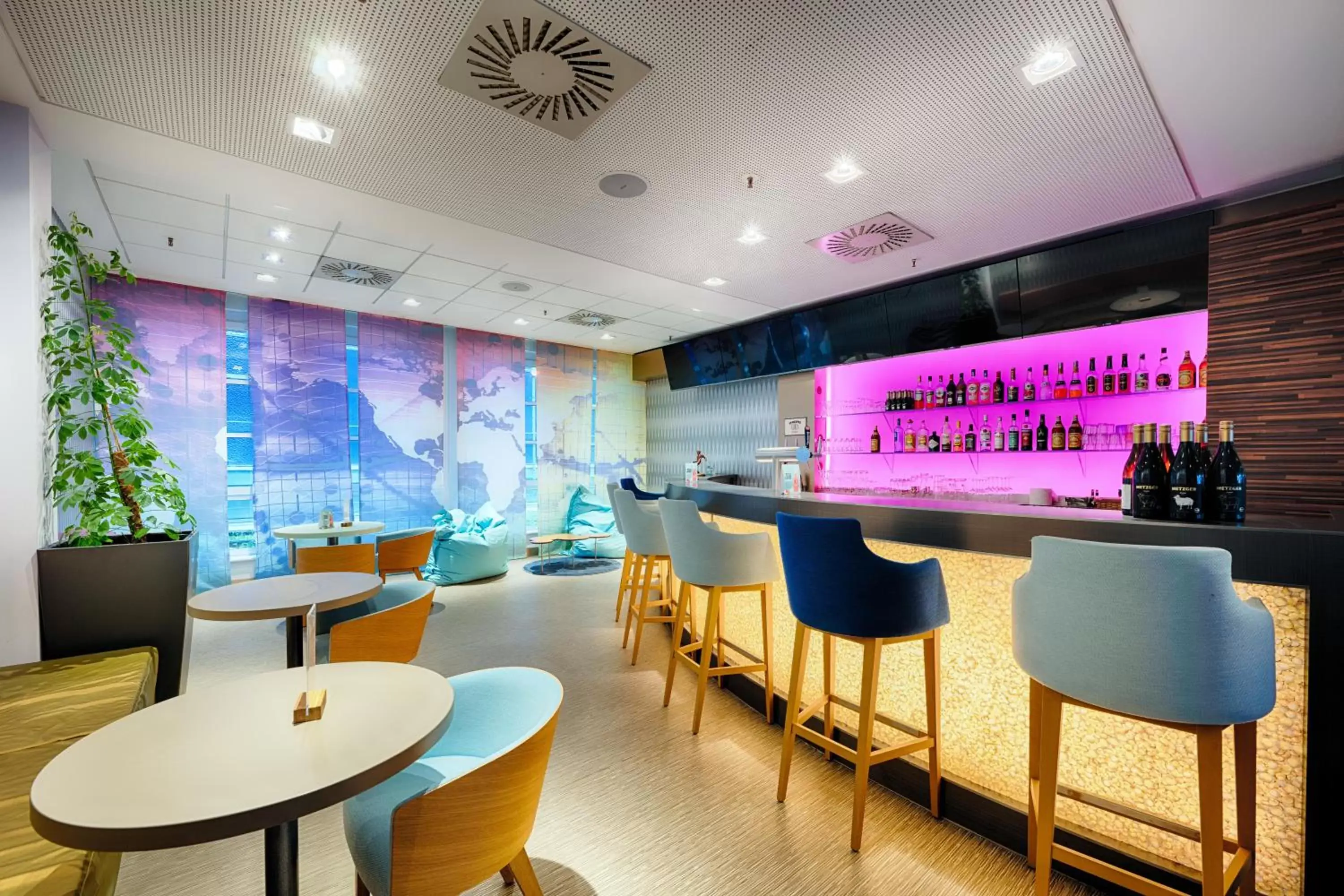 Restaurant/places to eat, Lounge/Bar in B&B Hotel Offenbach-Kaiserlei