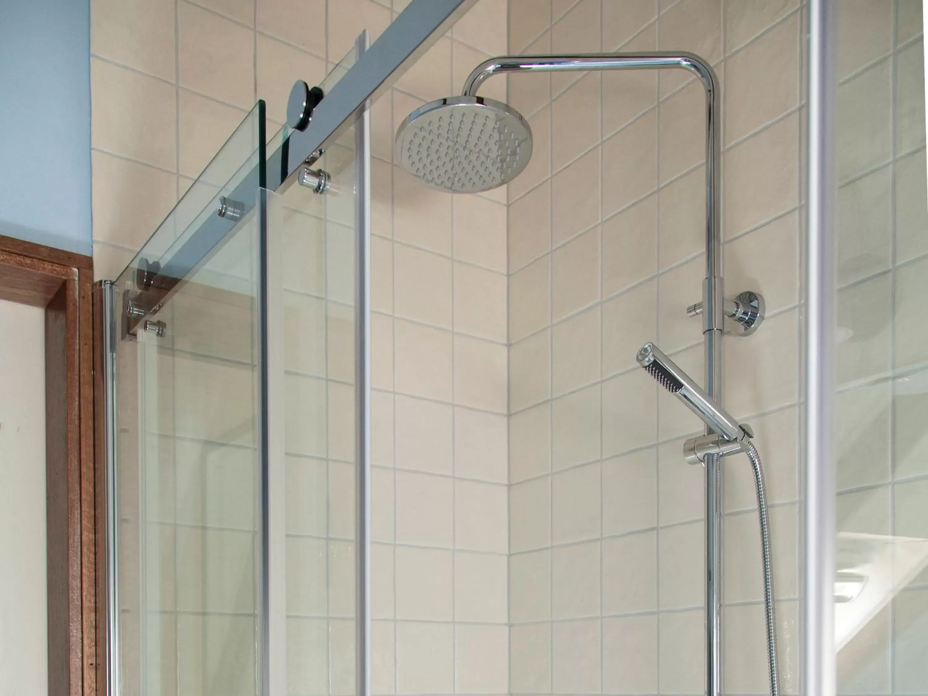 Shower, Bathroom in De Wiede Blik