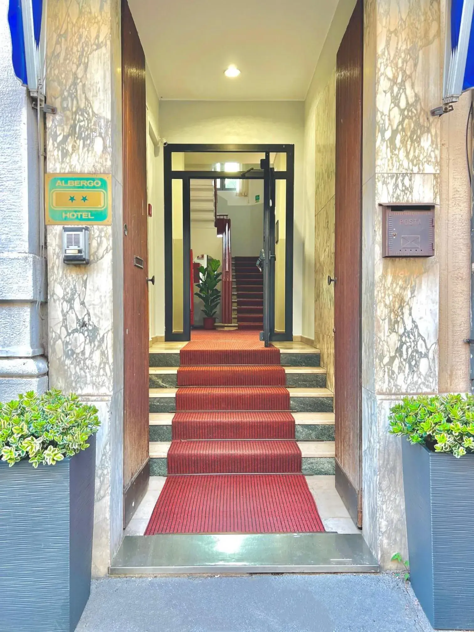 Facade/entrance in Hotel Sara