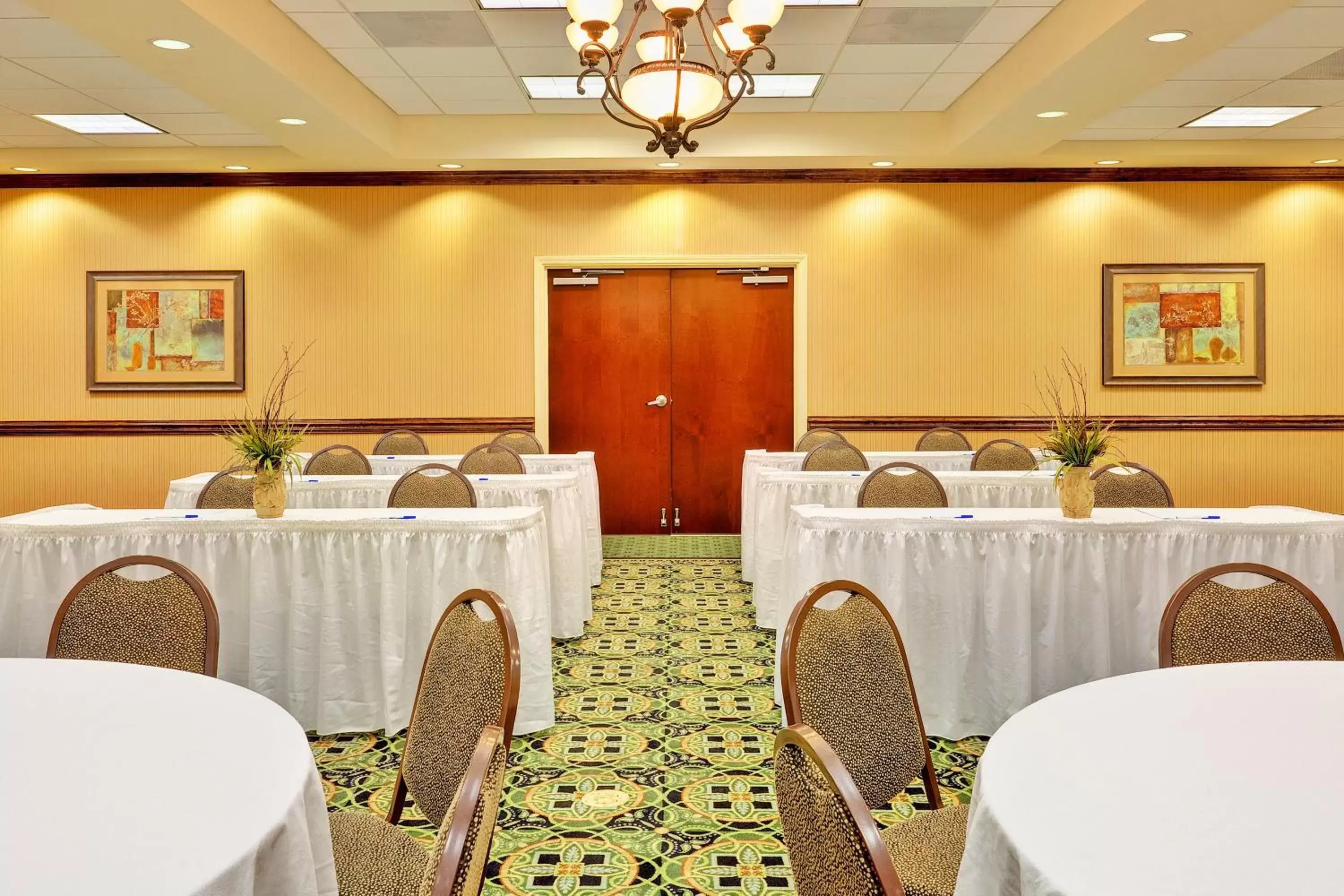 Meeting/conference room in Holiday Inn Express Hotel & Suites Millington-Memphis Area, an IHG Hotel