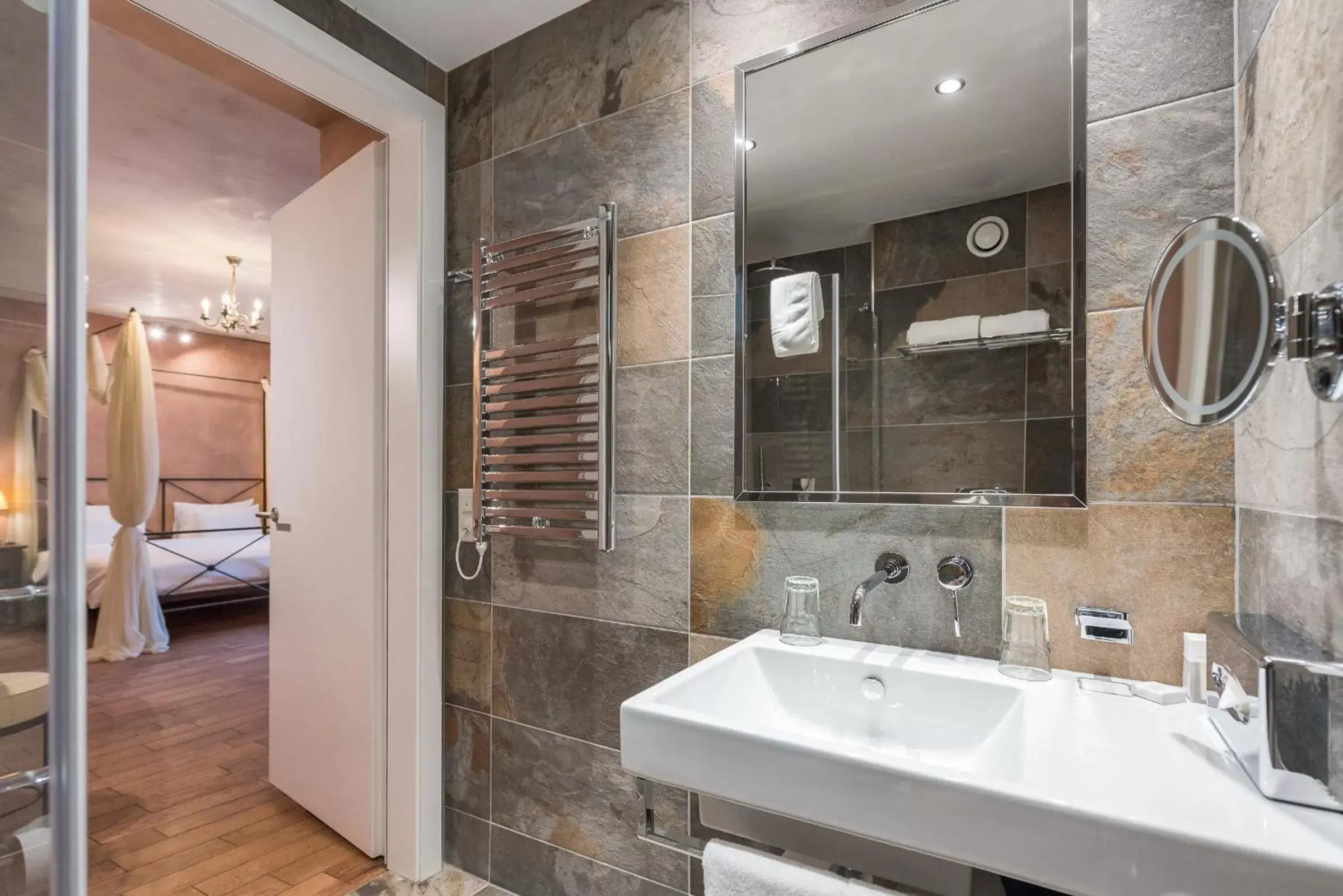 Bed, Bathroom in Boutique & Business Hotel La Tureta