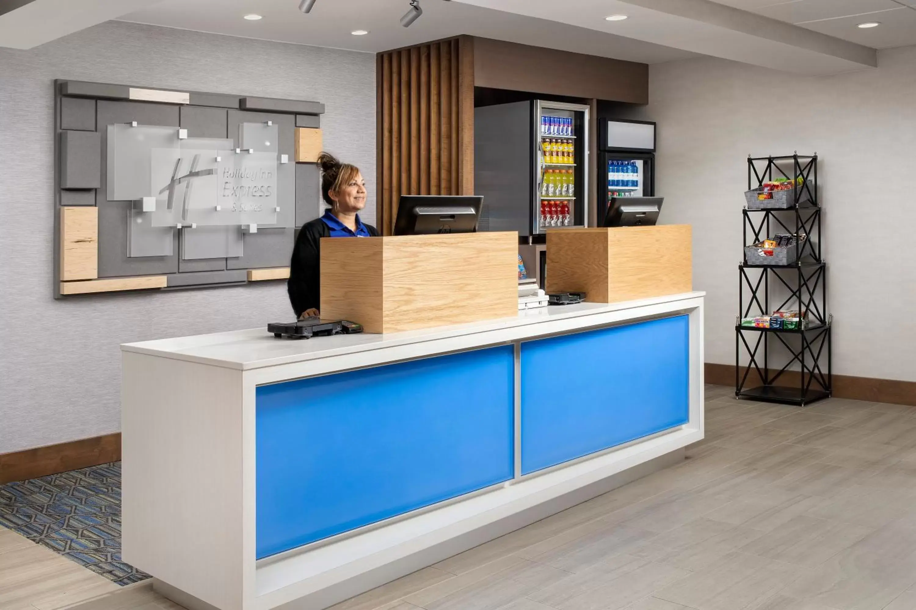 Lobby or reception, Lobby/Reception in Holiday Inn Express Hotel & Suites Annapolis, an IHG Hotel