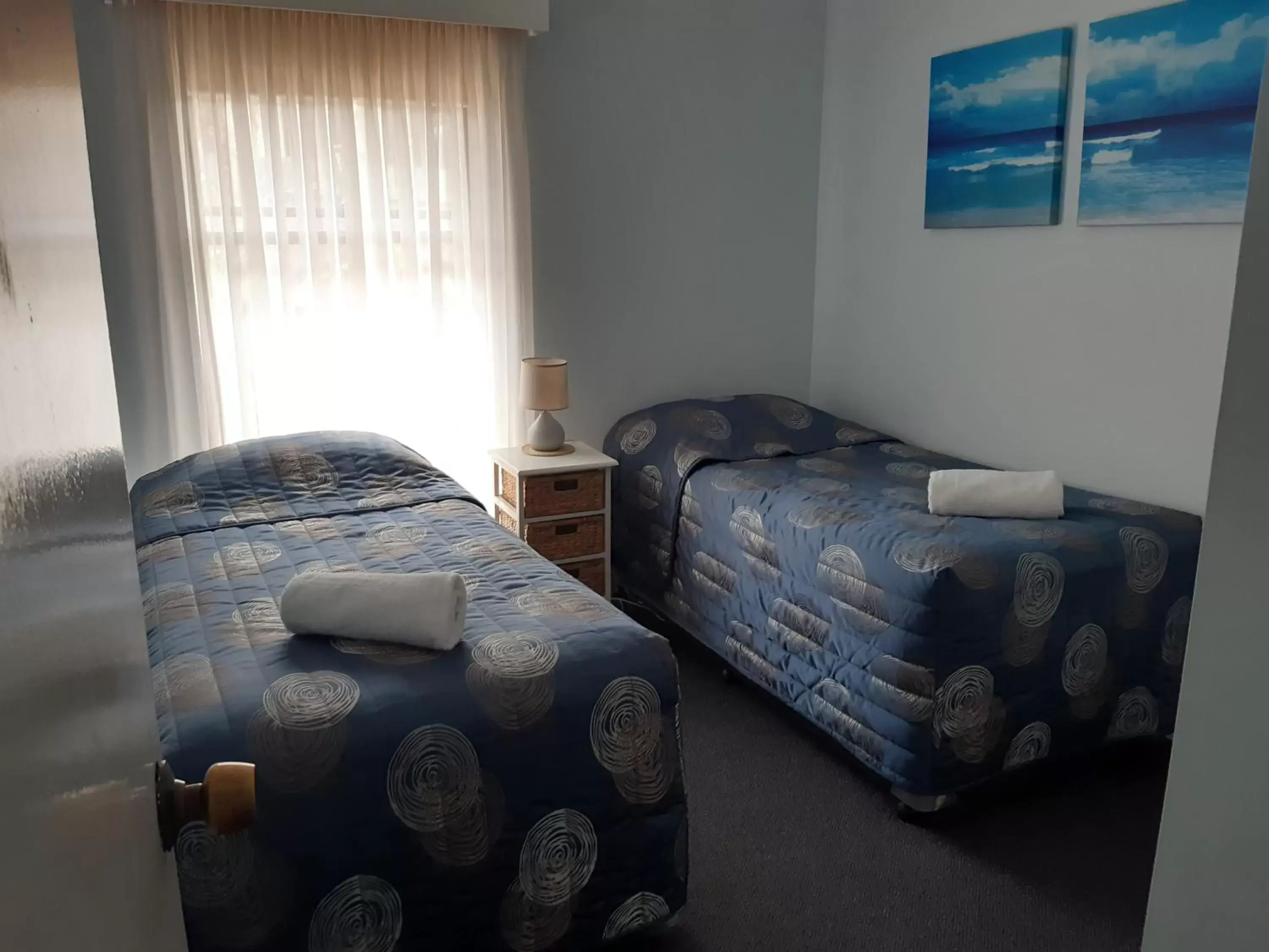 Bedroom, Bed in Dolphins of Mollymook Motel and Fifth Green Apartments