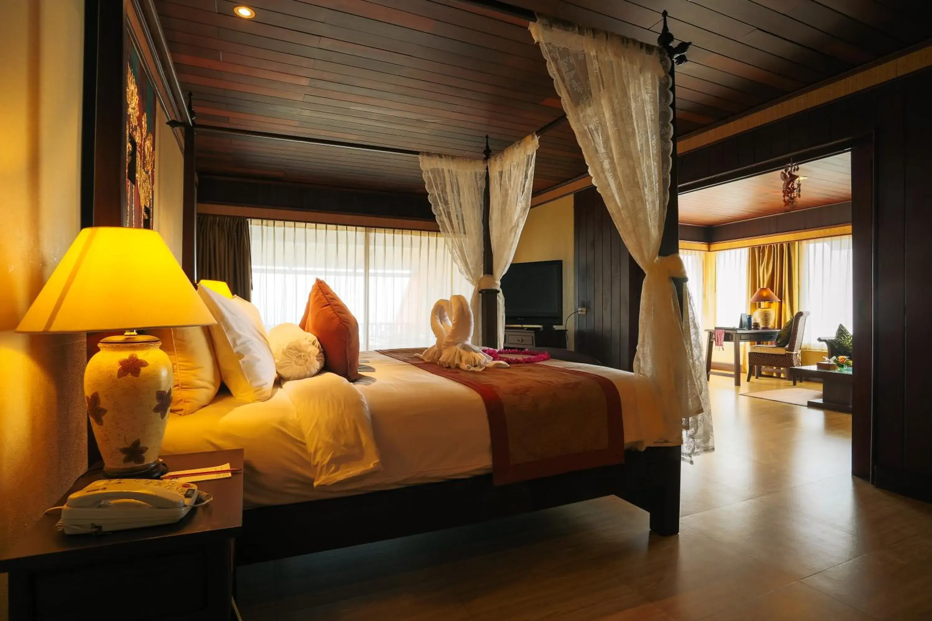 Bedroom, Bed in Samui Bayview Resort & Spa