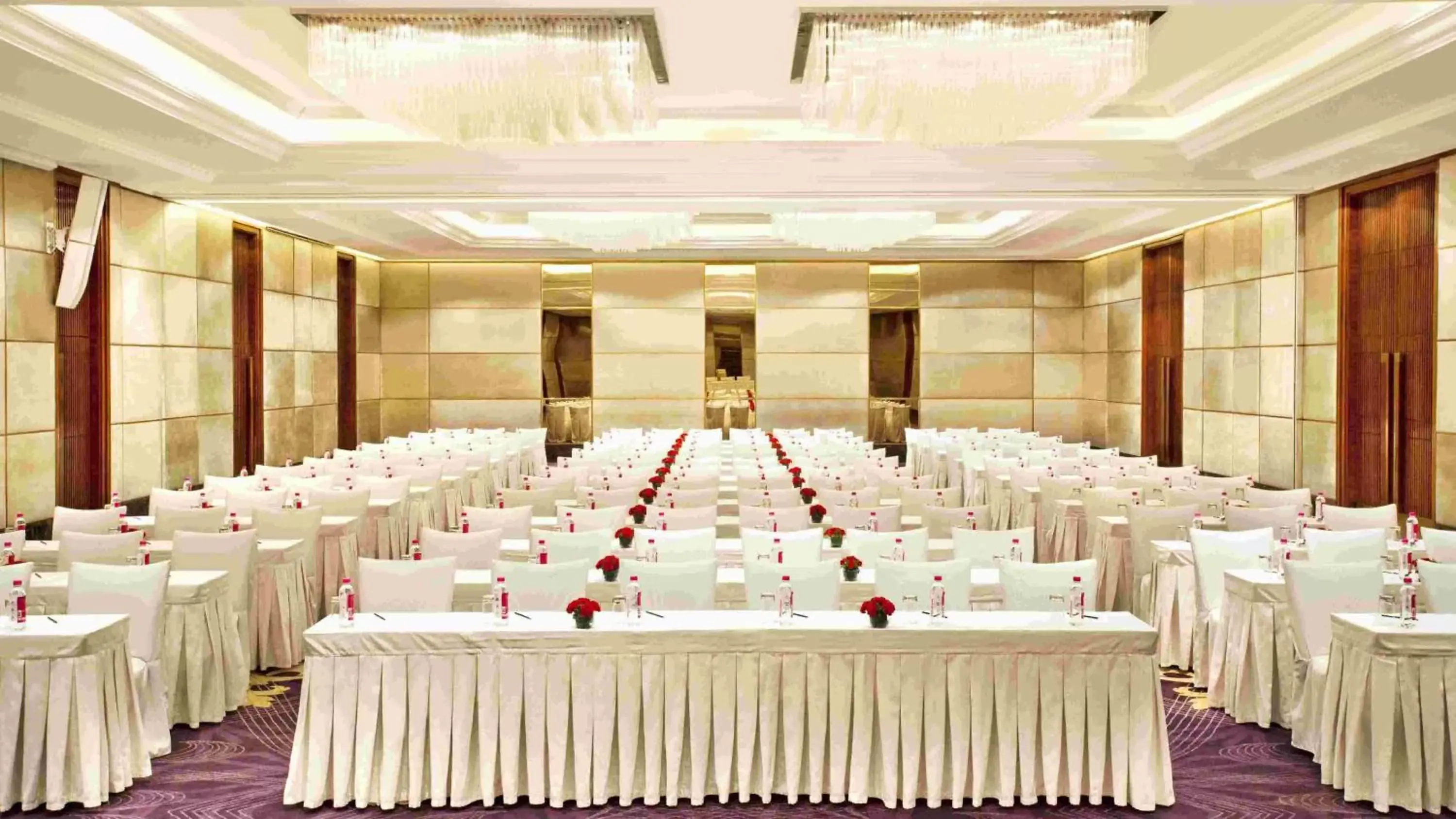 Meeting/conference room in Holiday Inn New Delhi Mayur Vihar Noida, an IHG Hotel