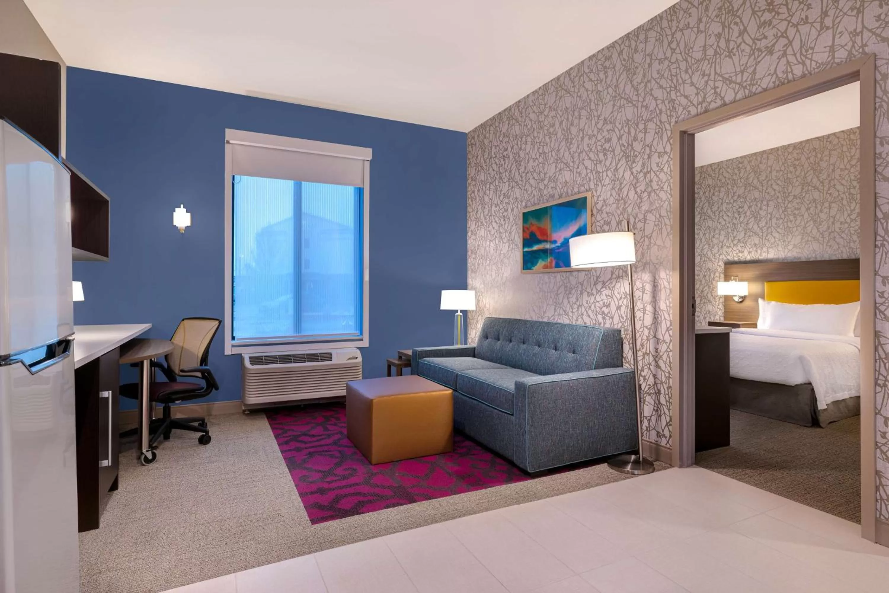 Bedroom, Bed in Home2 Suites By Hilton Redding