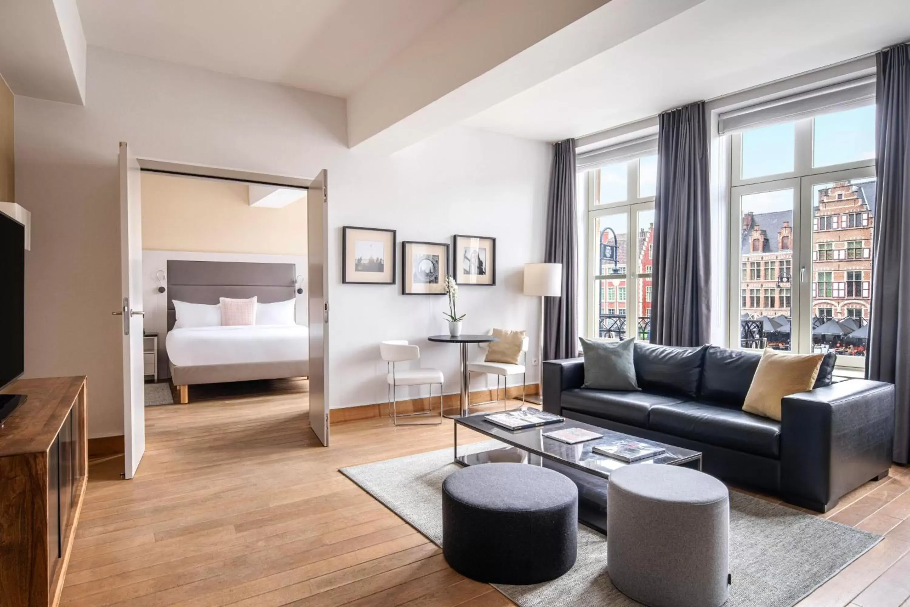 Bedroom, Seating Area in Ghent Marriott Hotel