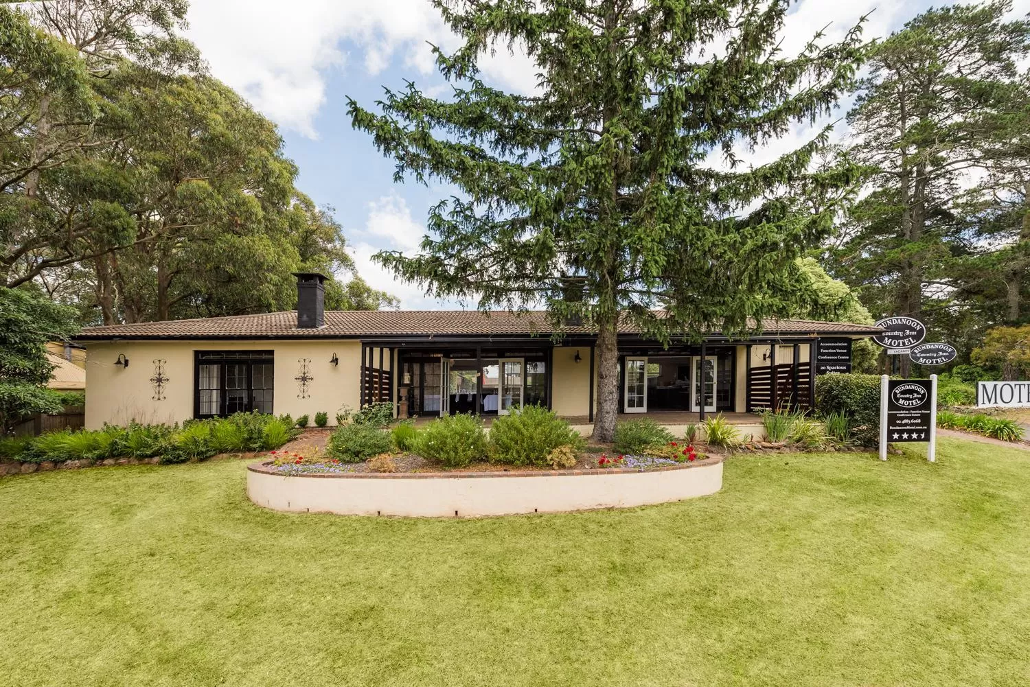 Facade/entrance in Bundanoon Country Inn Motel