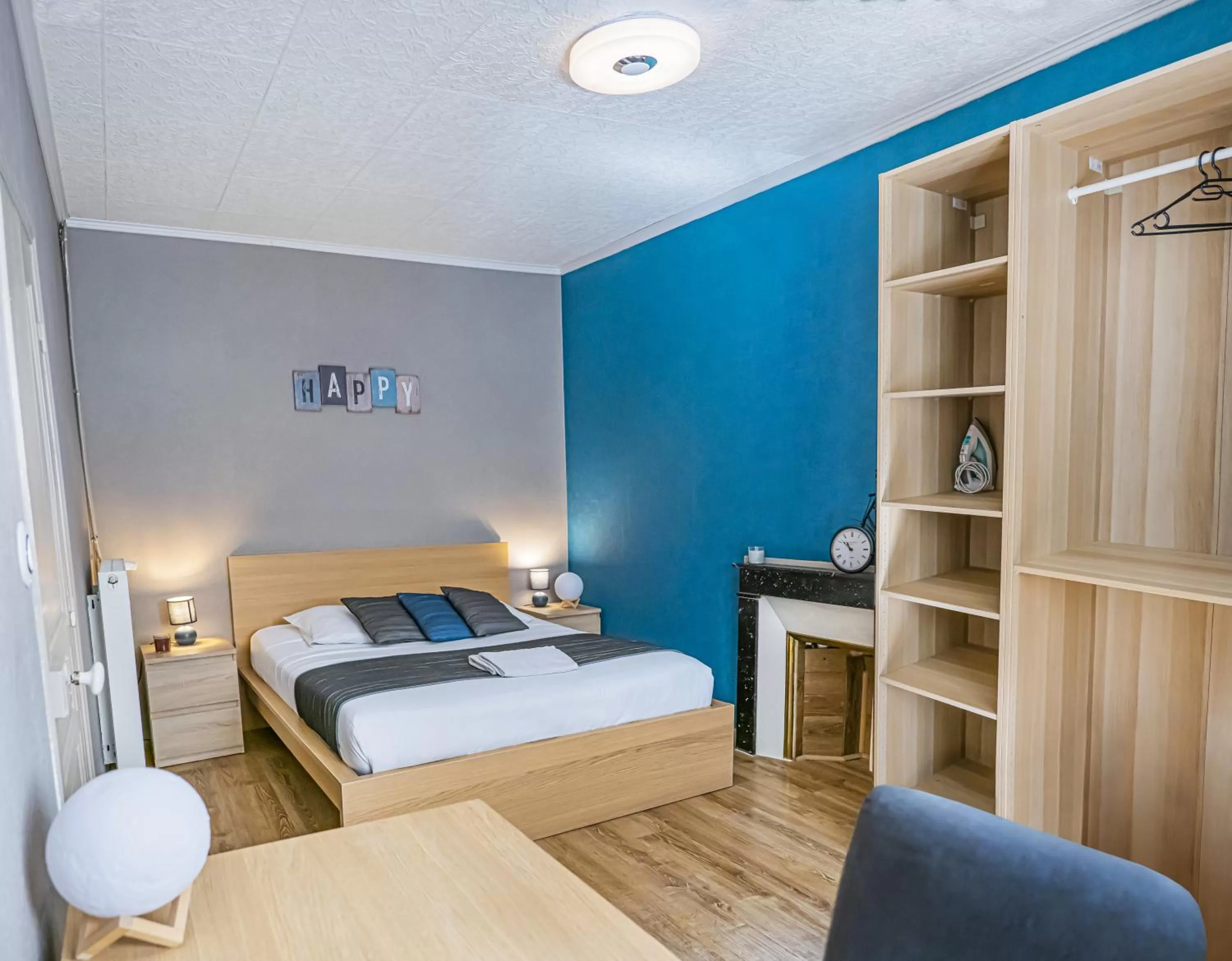 Bedroom, Bed in Chambre d'hôte et gîte chez Thomas et John