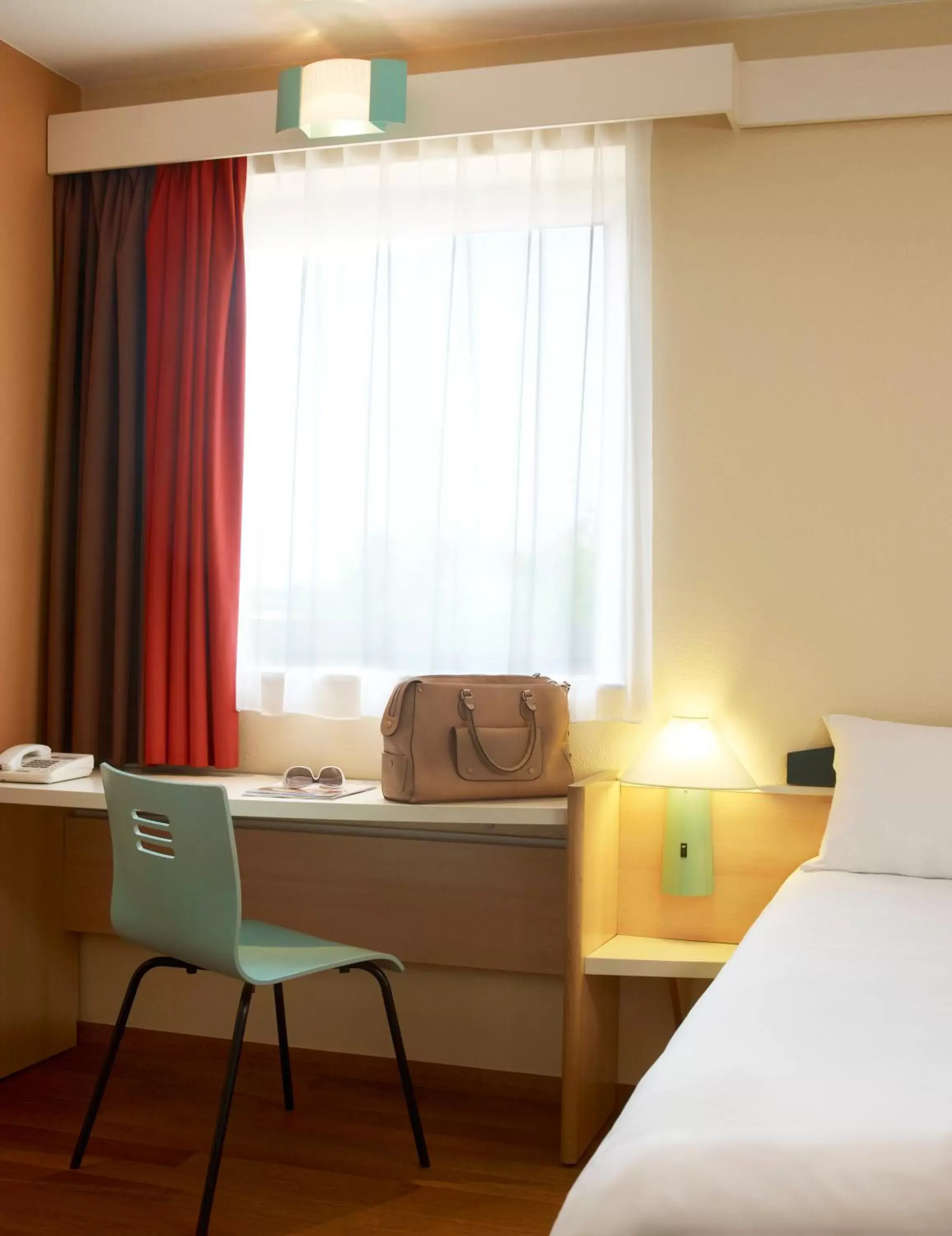 Photo of the whole room, Bed in Ibis Poznan Stare Miasto