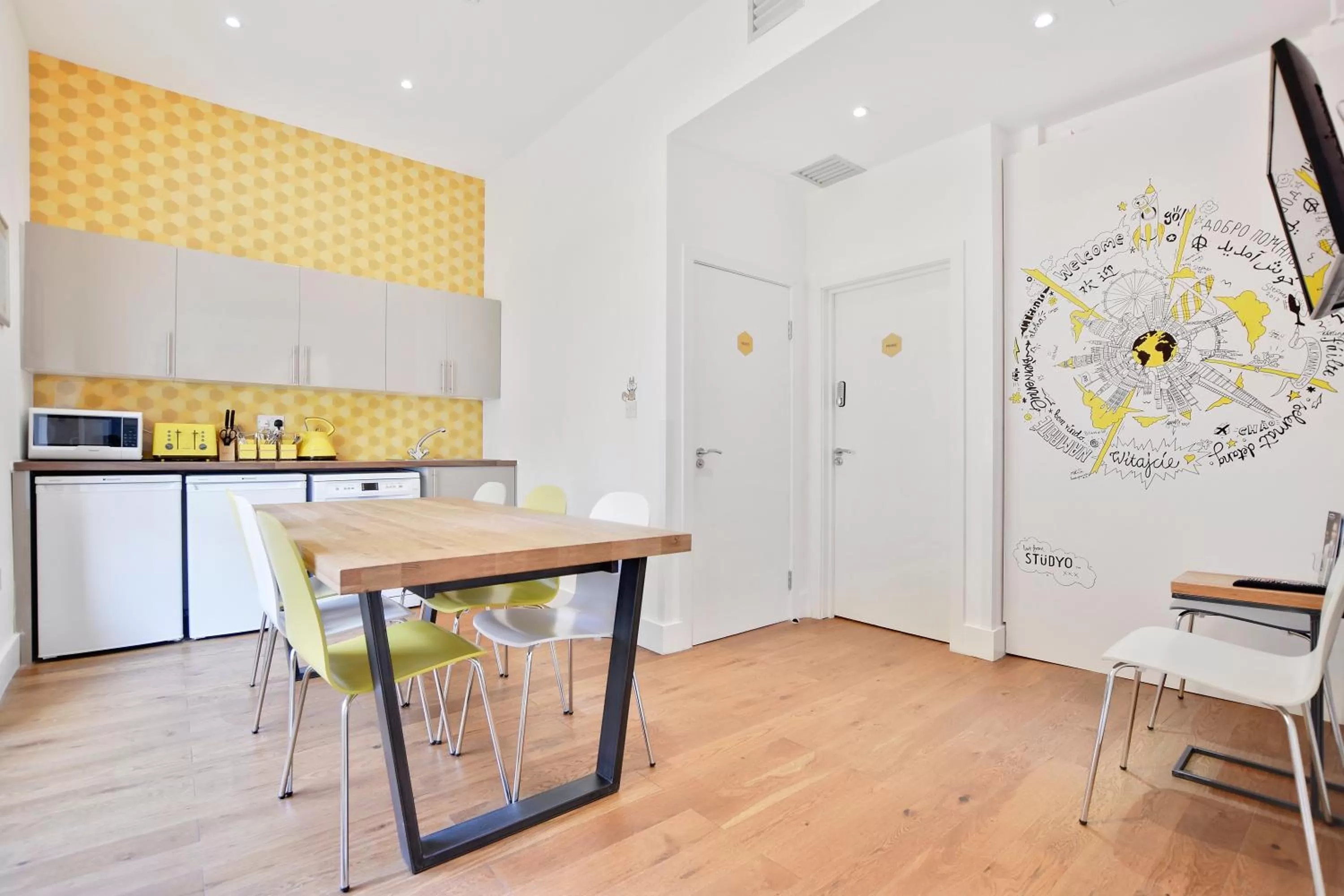 Kitchen or kitchenette in TiTiwangsa One Accomodation at Paddington