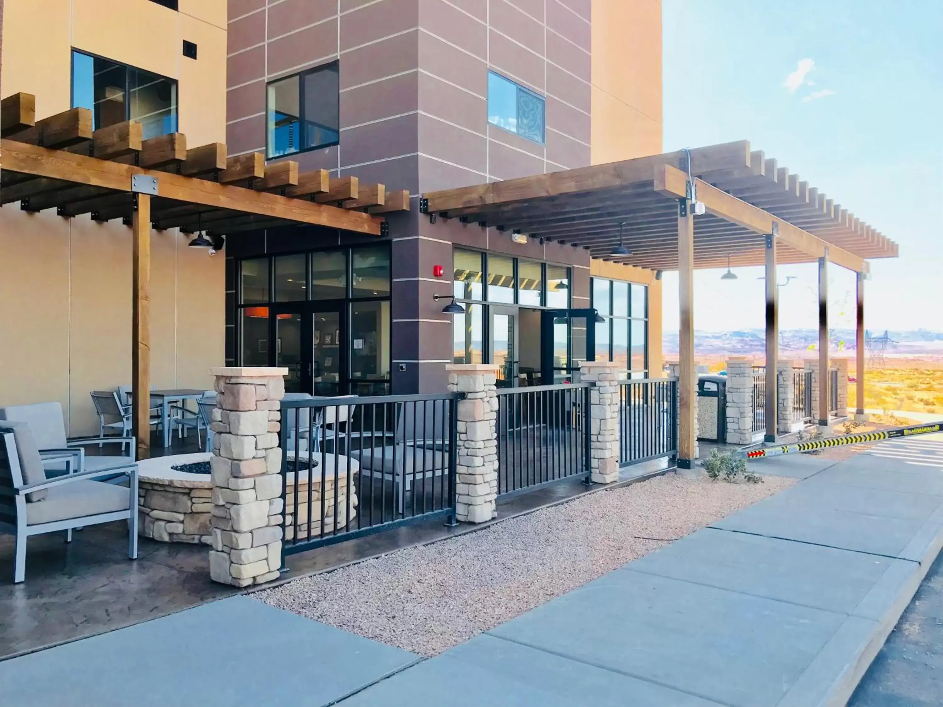 Patio in Country Inn & Suites by Radisson, Page, AZ