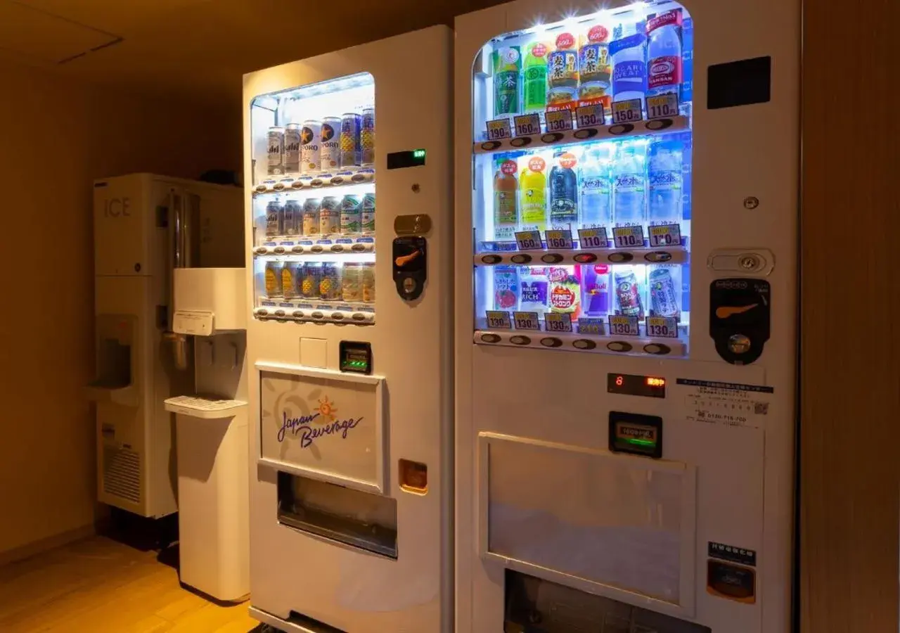 vending machine, Supermarket/Shops in Hotel Niwa Tokyo