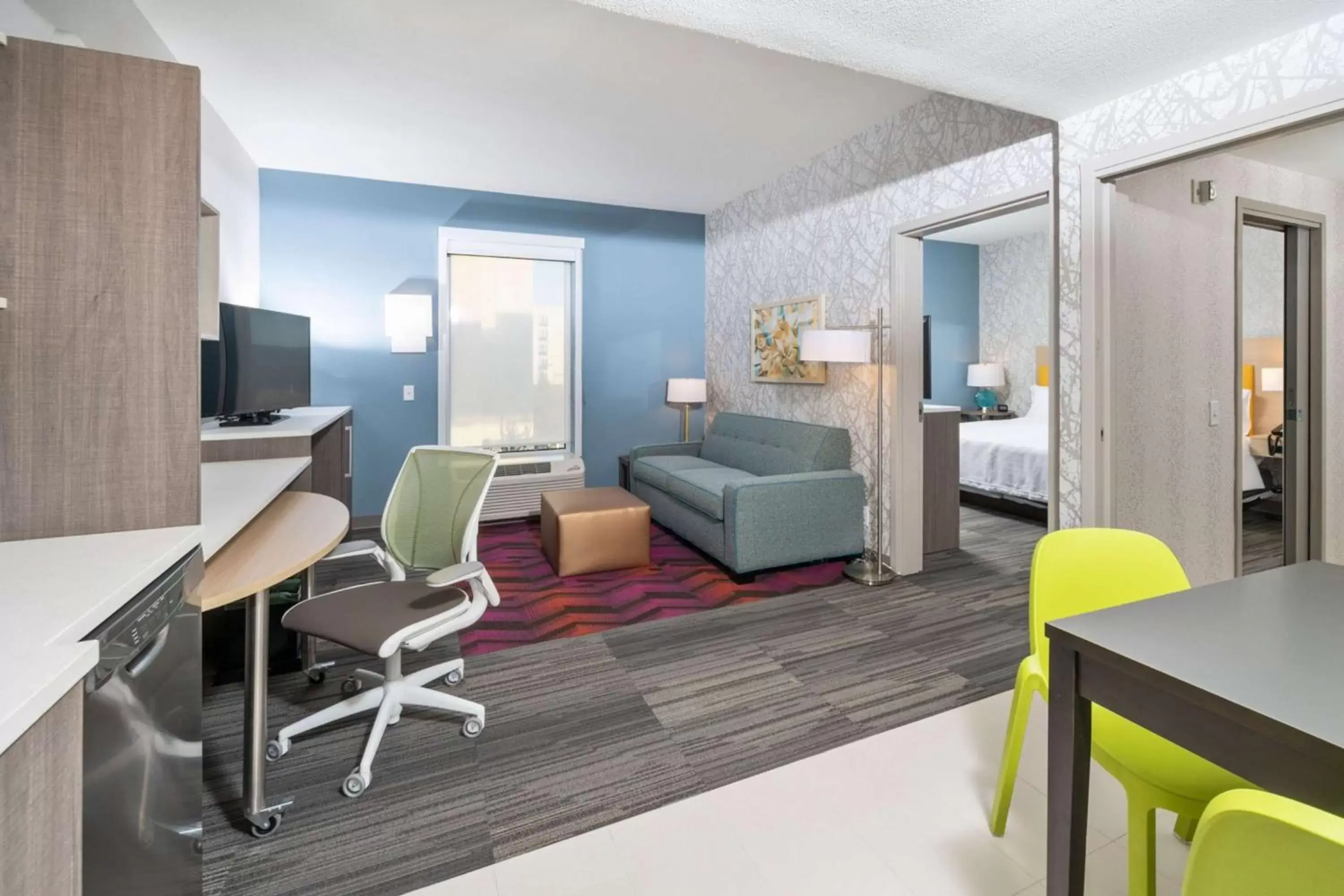 Bedroom, Seating Area in Home2 Suites By Hilton Newark Airport