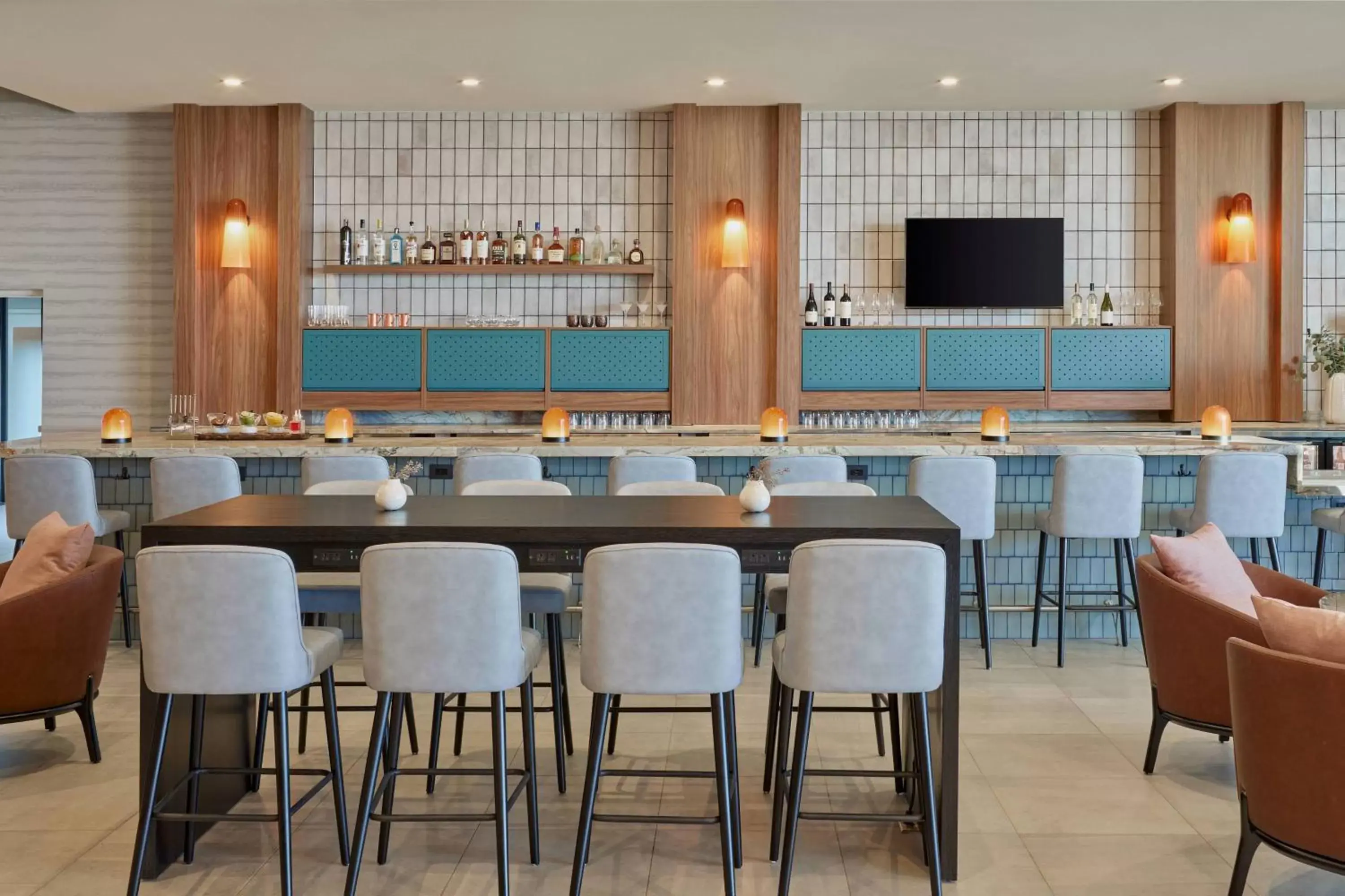 Lobby or reception, Restaurant/Places to Eat in Delta Hotels by Marriott Denver Thornton