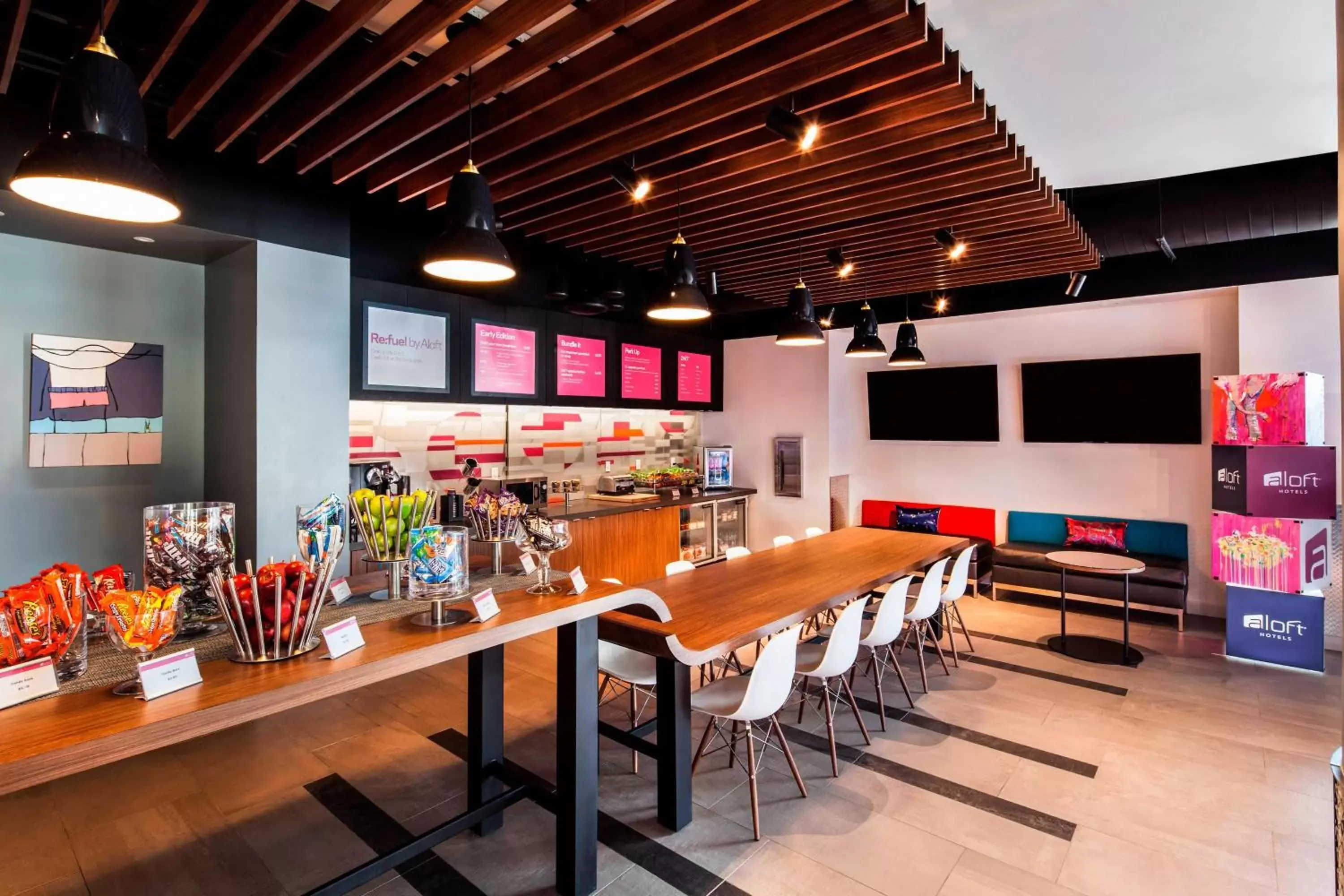 Restaurant/places to eat, Lounge/Bar in Aloft Miami Dadeland