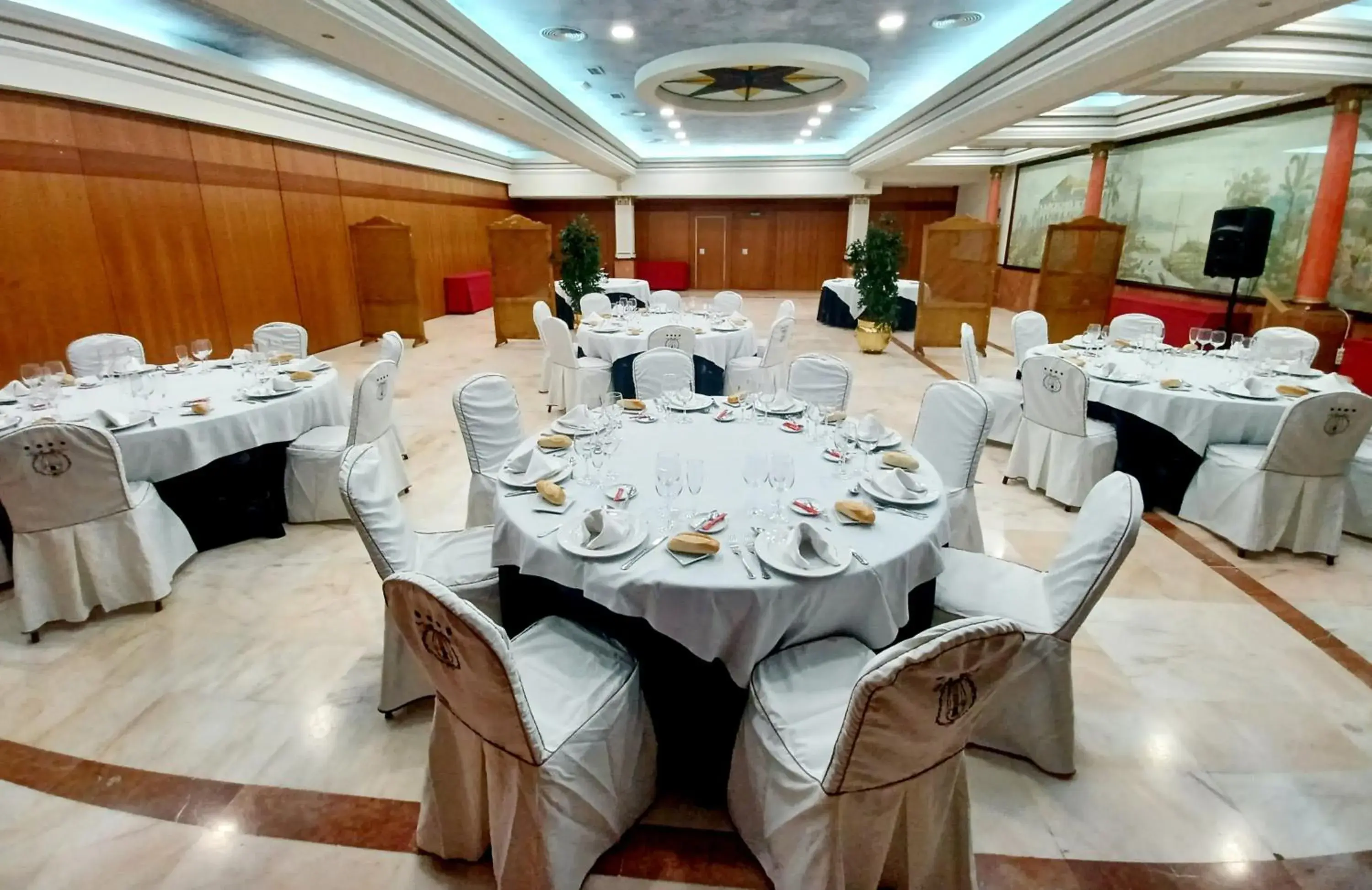 Banquet/Function facilities, Banquet Facilities in Hotel Santa Cecilia