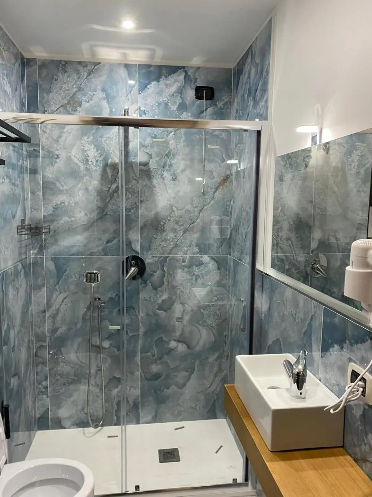 Shower, Bathroom in Hotel Barbato