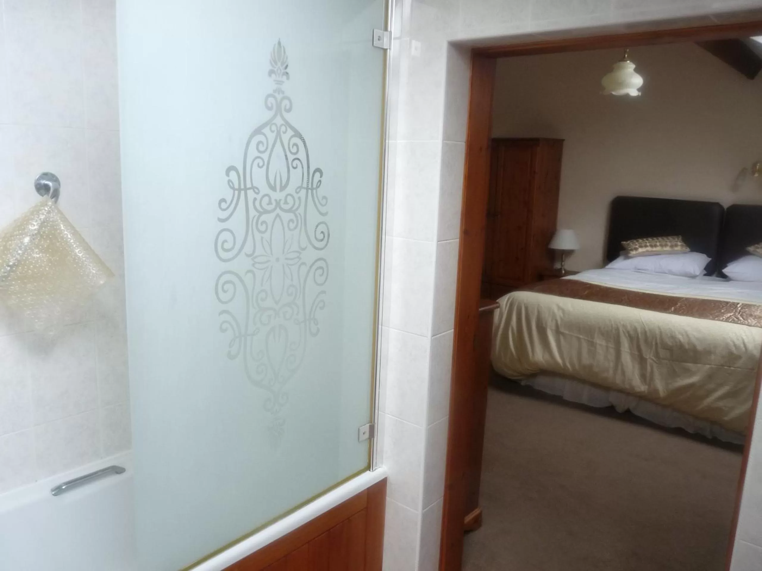 Bed in Oakenholt Farm Bed and Breakfast