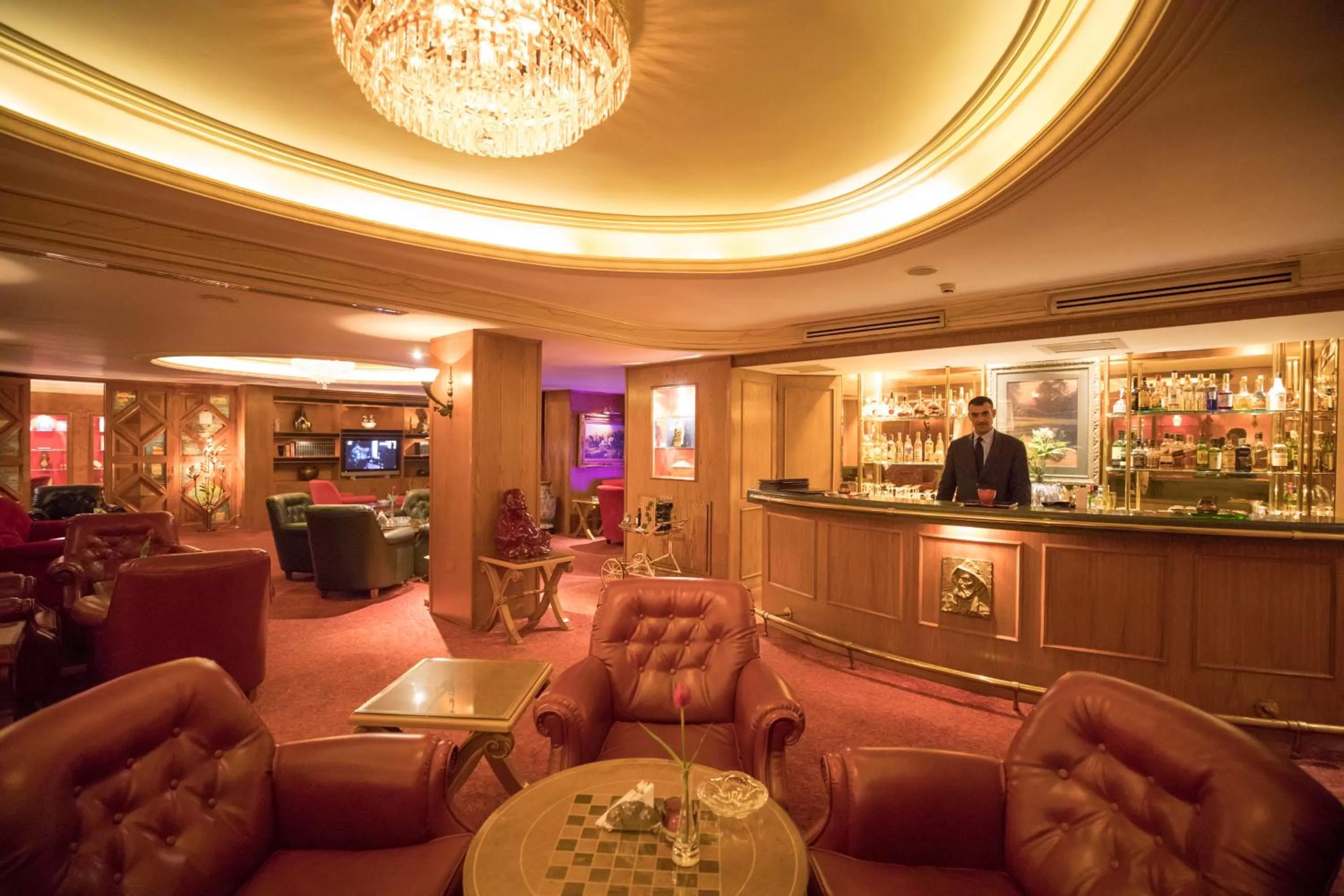 Lounge or bar in Amman International Hotel