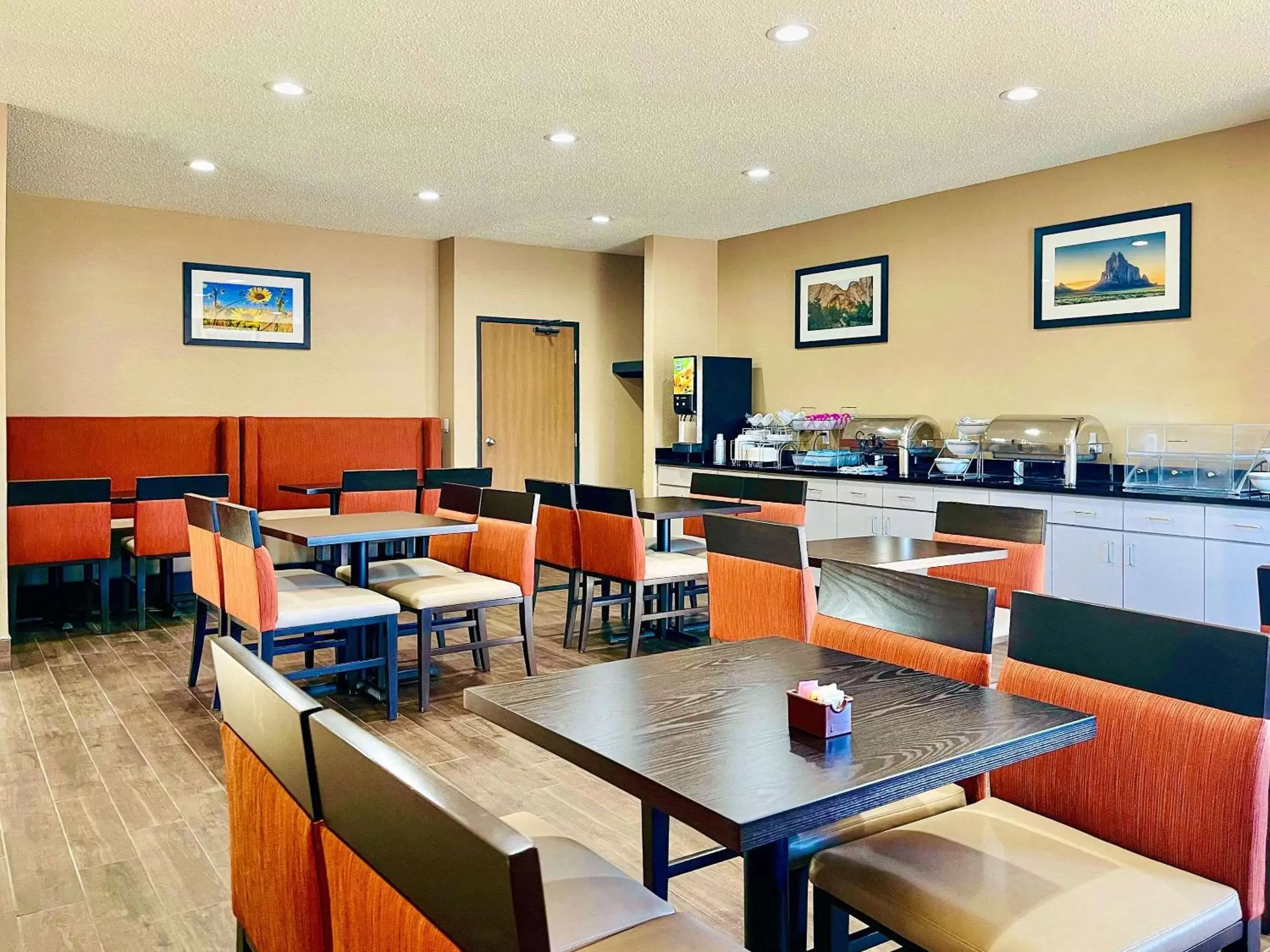 Restaurant/Places to Eat in Comfort Suites University Las Cruces