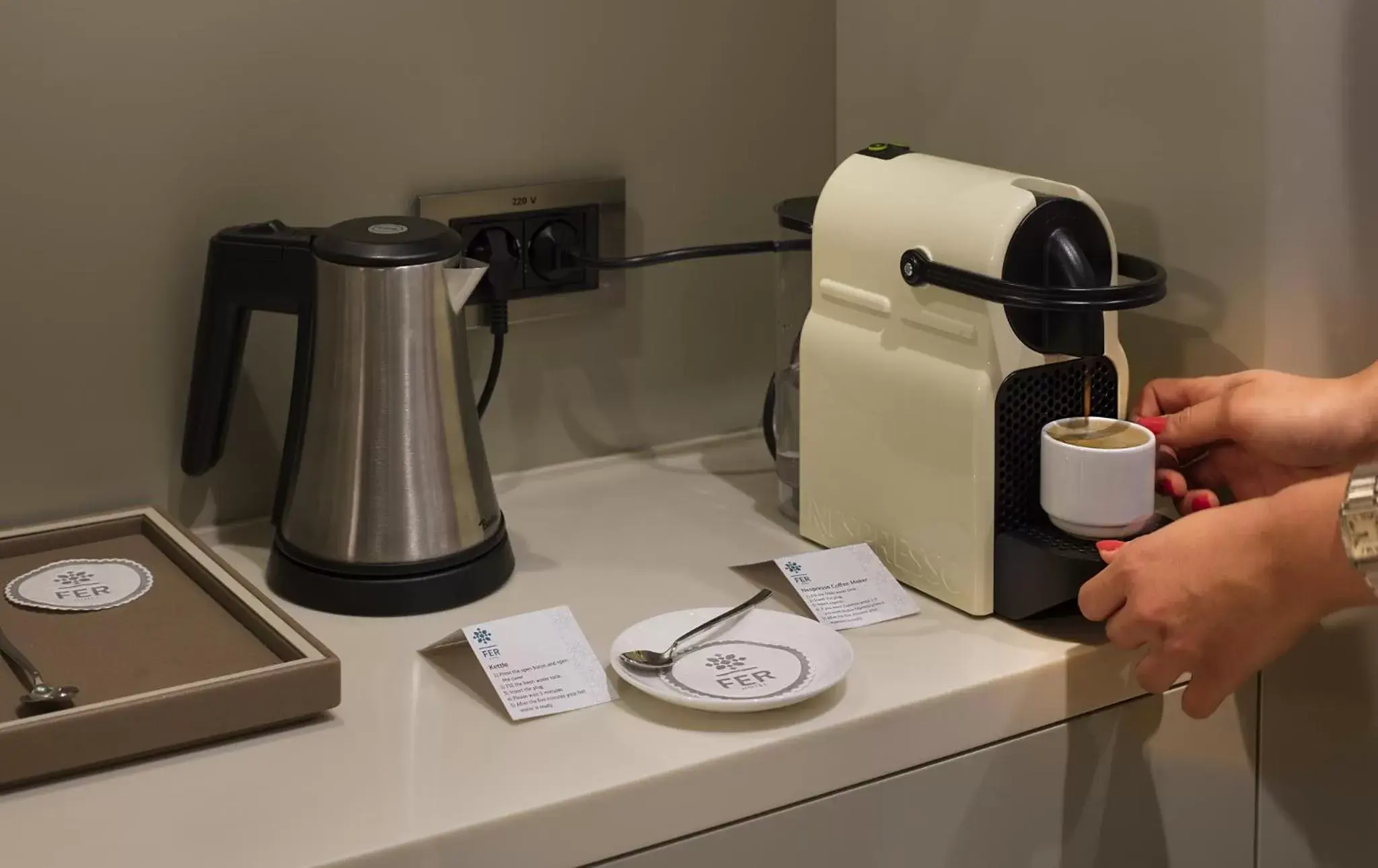 Coffee/tea facilities in Fer Hotel