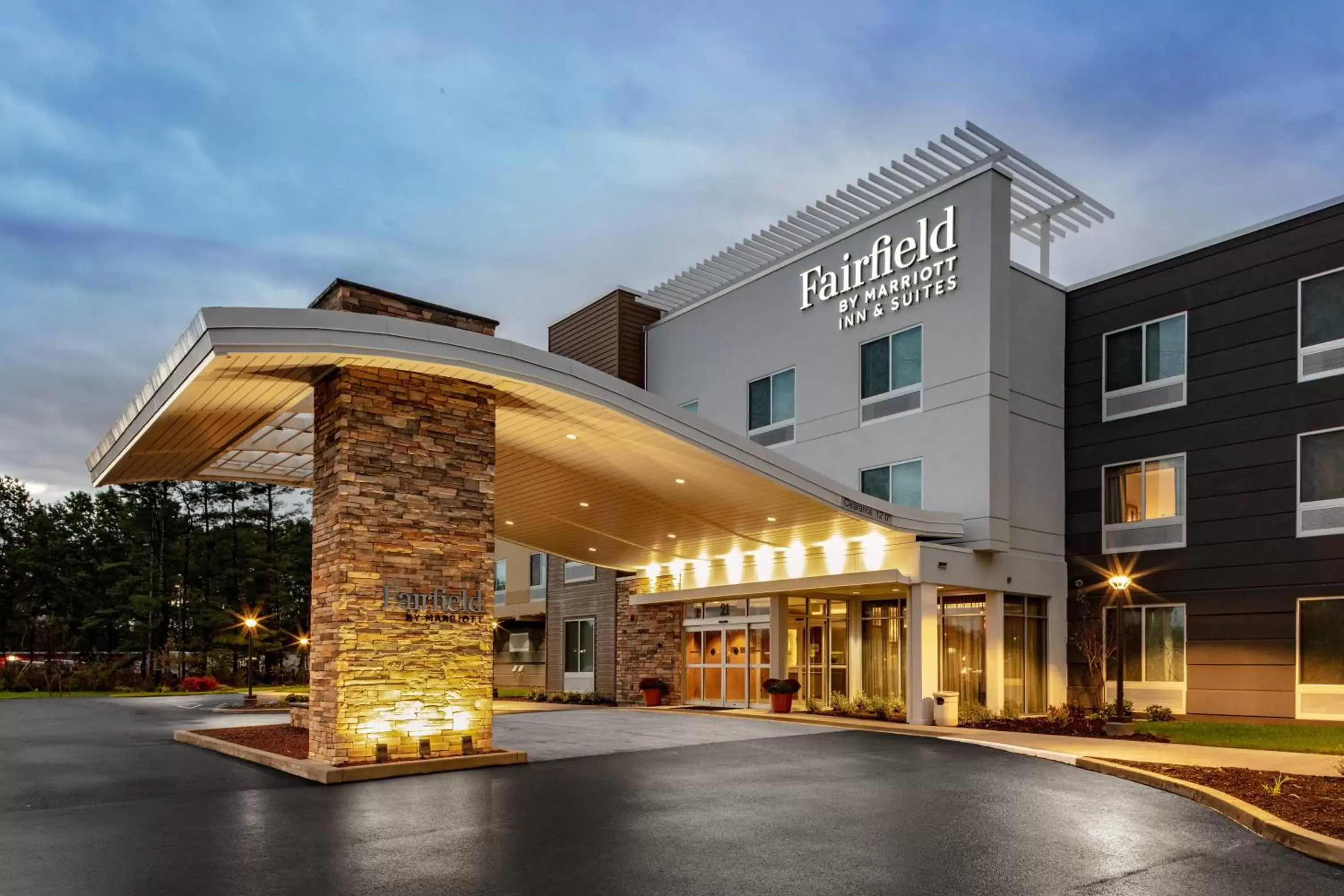 Property Building in Fairfield Inn & Suites by Marriott Queensbury Glens Falls/Lake George