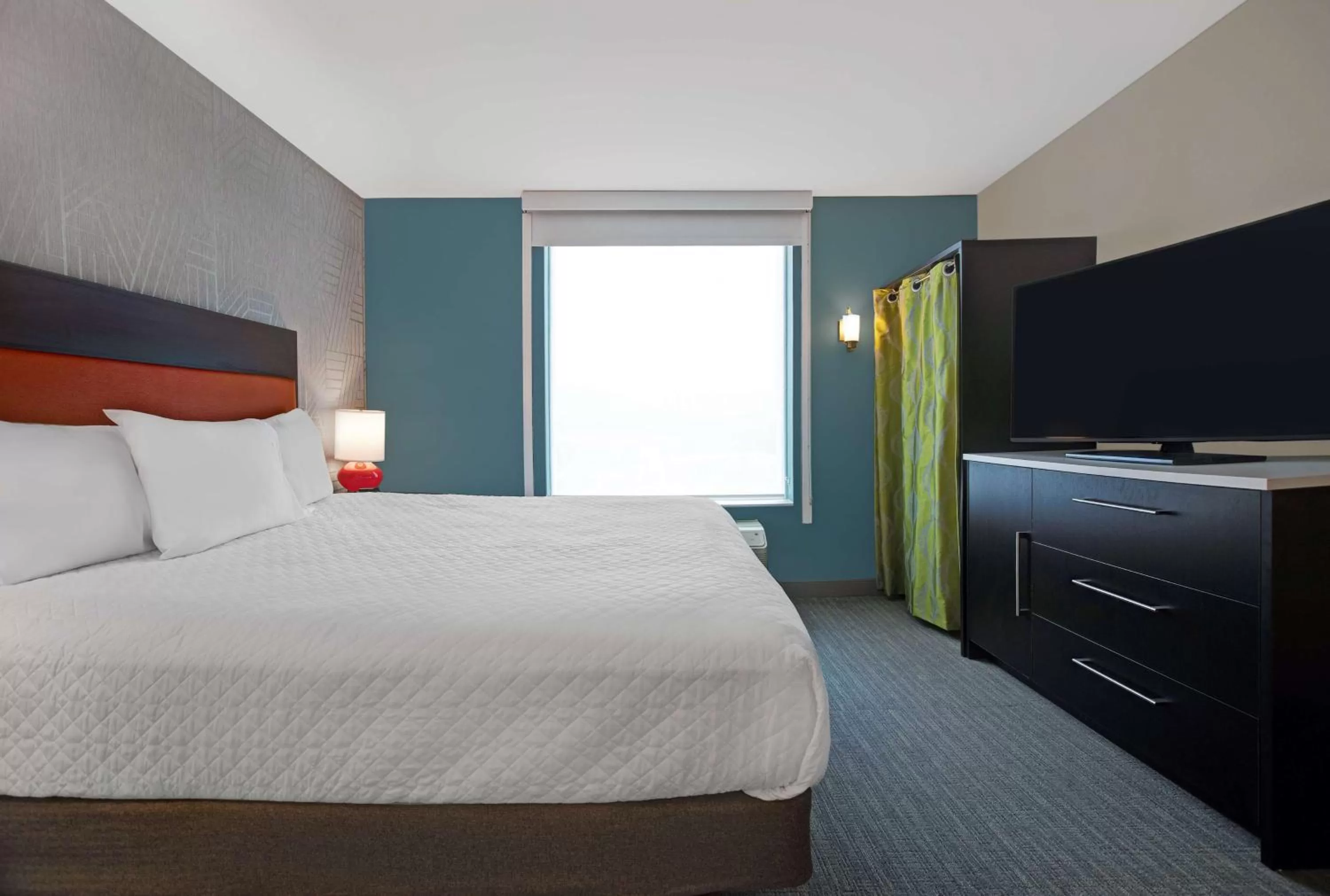 King Suite - Hearing Accessible/Non-Smoking in Home2 Suites By Hilton Asheville Airport