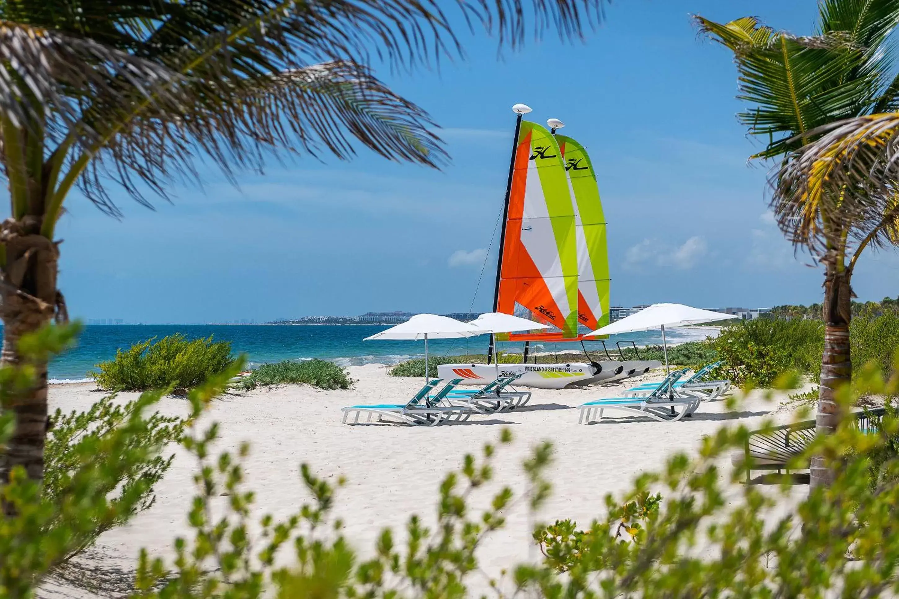Sports, Windsurfing in Catalonia Grand Costa Mujeres All Suites & Spa - All Inclusive
