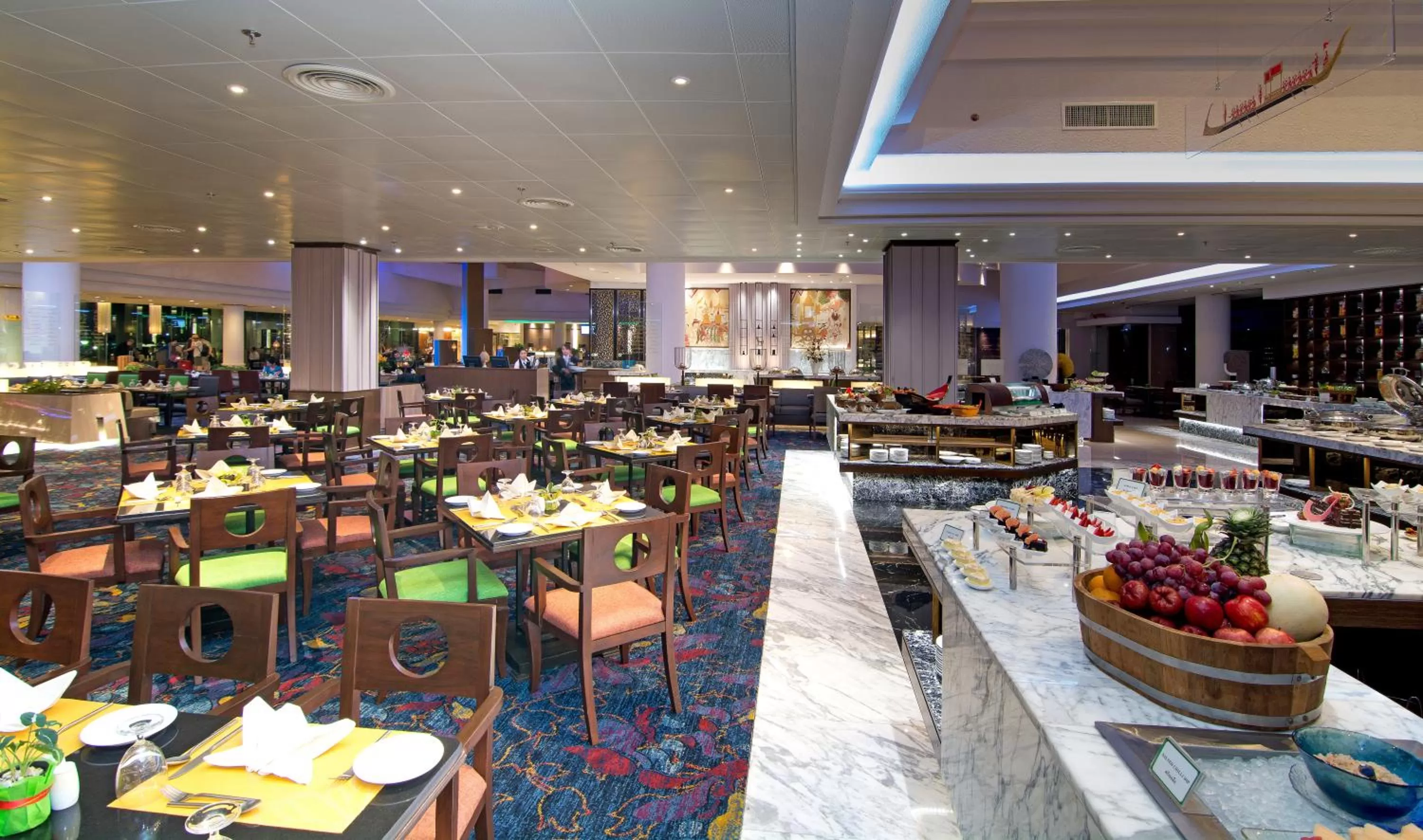 Restaurant/places to eat in Rama Gardens Hotel Bangkok