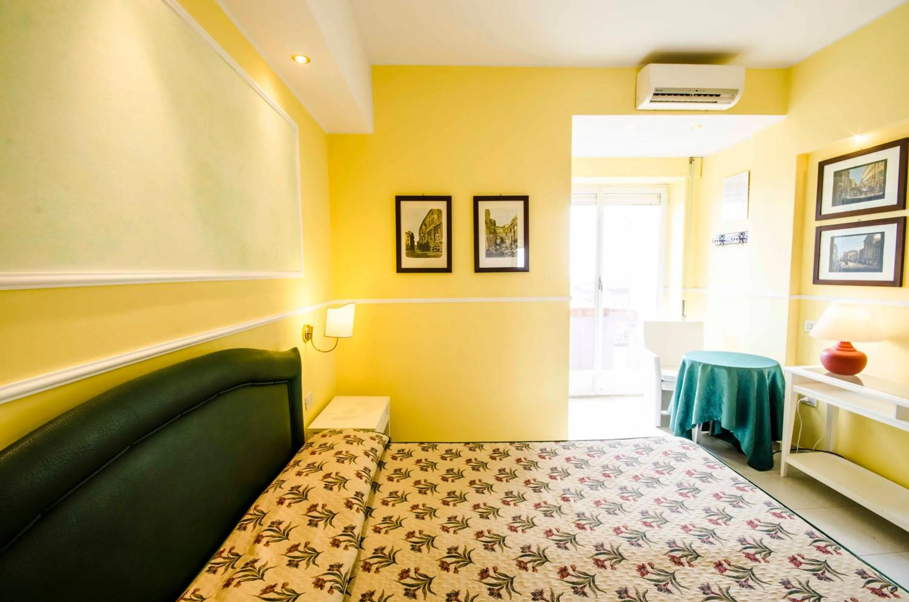 Bedroom, Bed in Hotel Tarconte