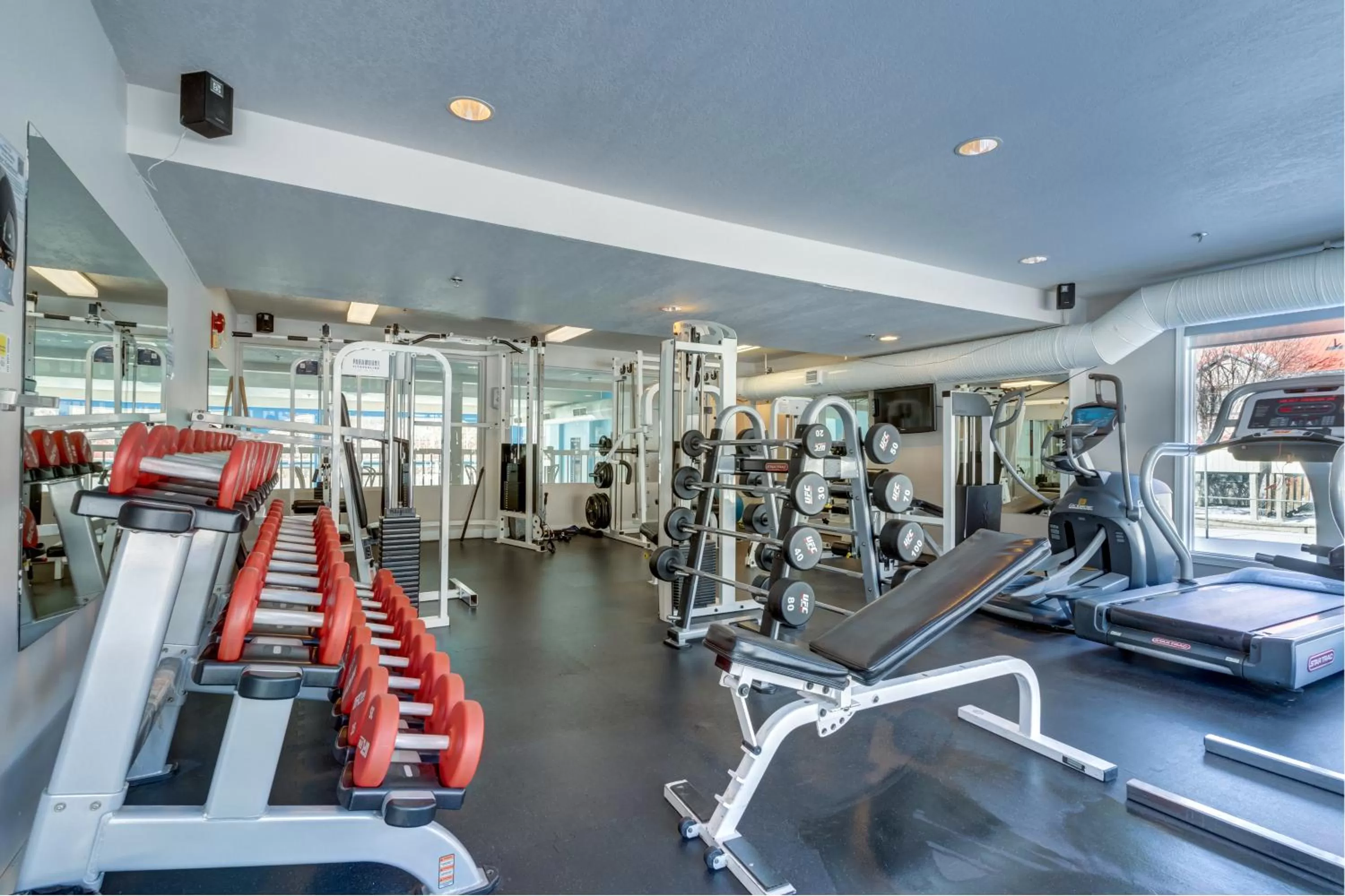 Fitness centre/facilities in Chateau Canmore