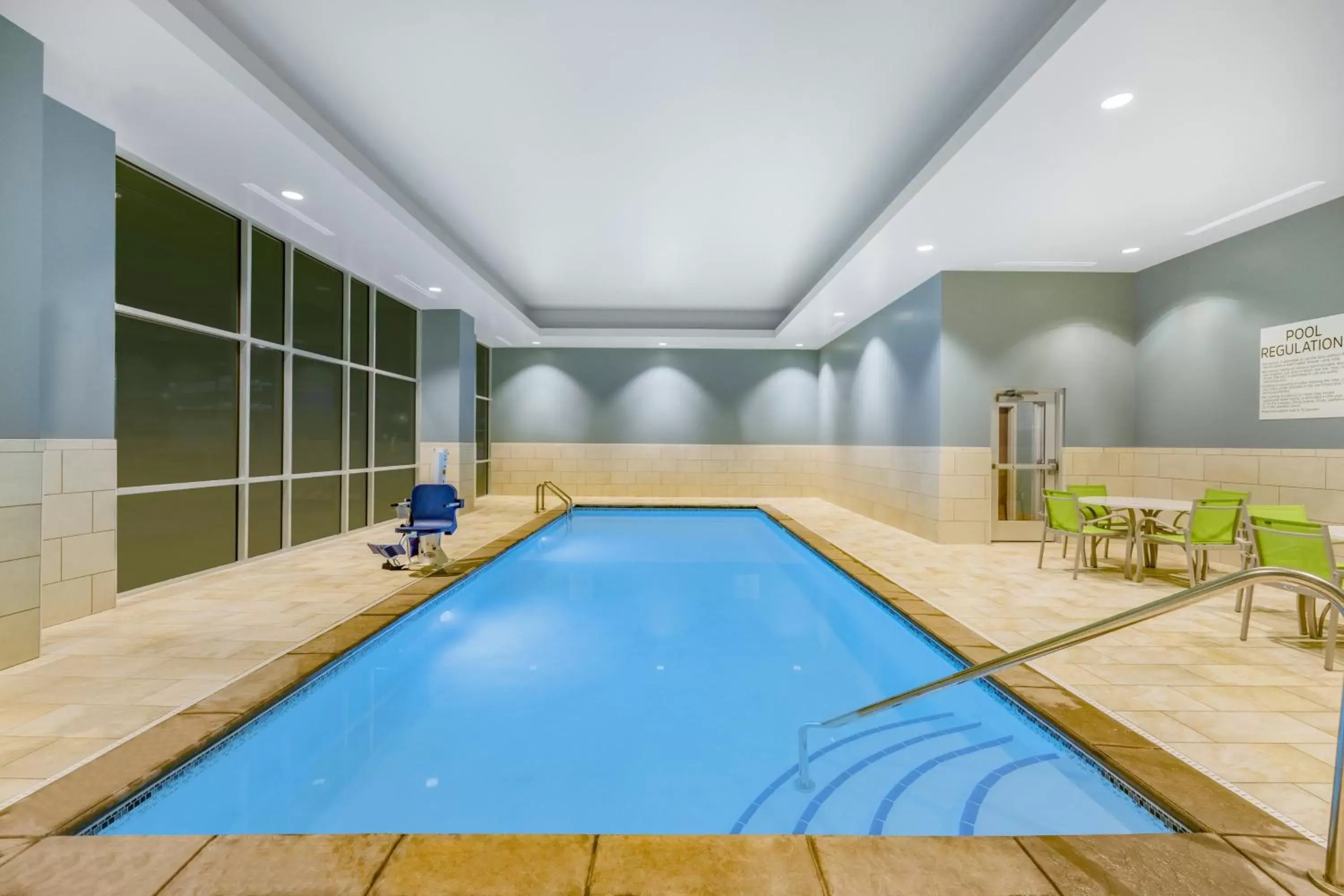 Swimming Pool in Holiday Inn Express & Suites - Lincoln Downtown , an IHG Hotel