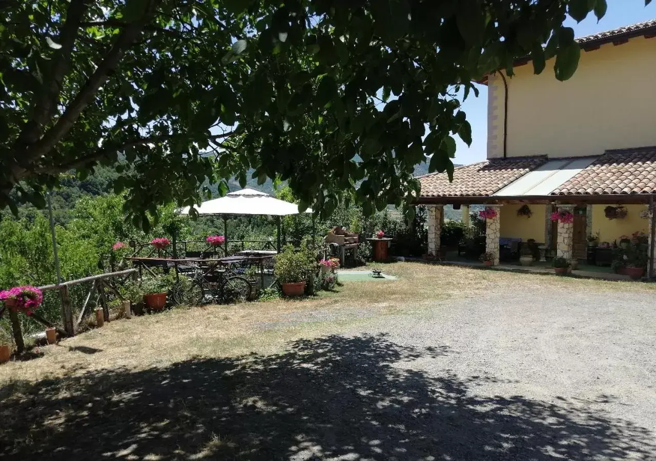 Garden, Property Building in B&B Il Ghiro-Country House