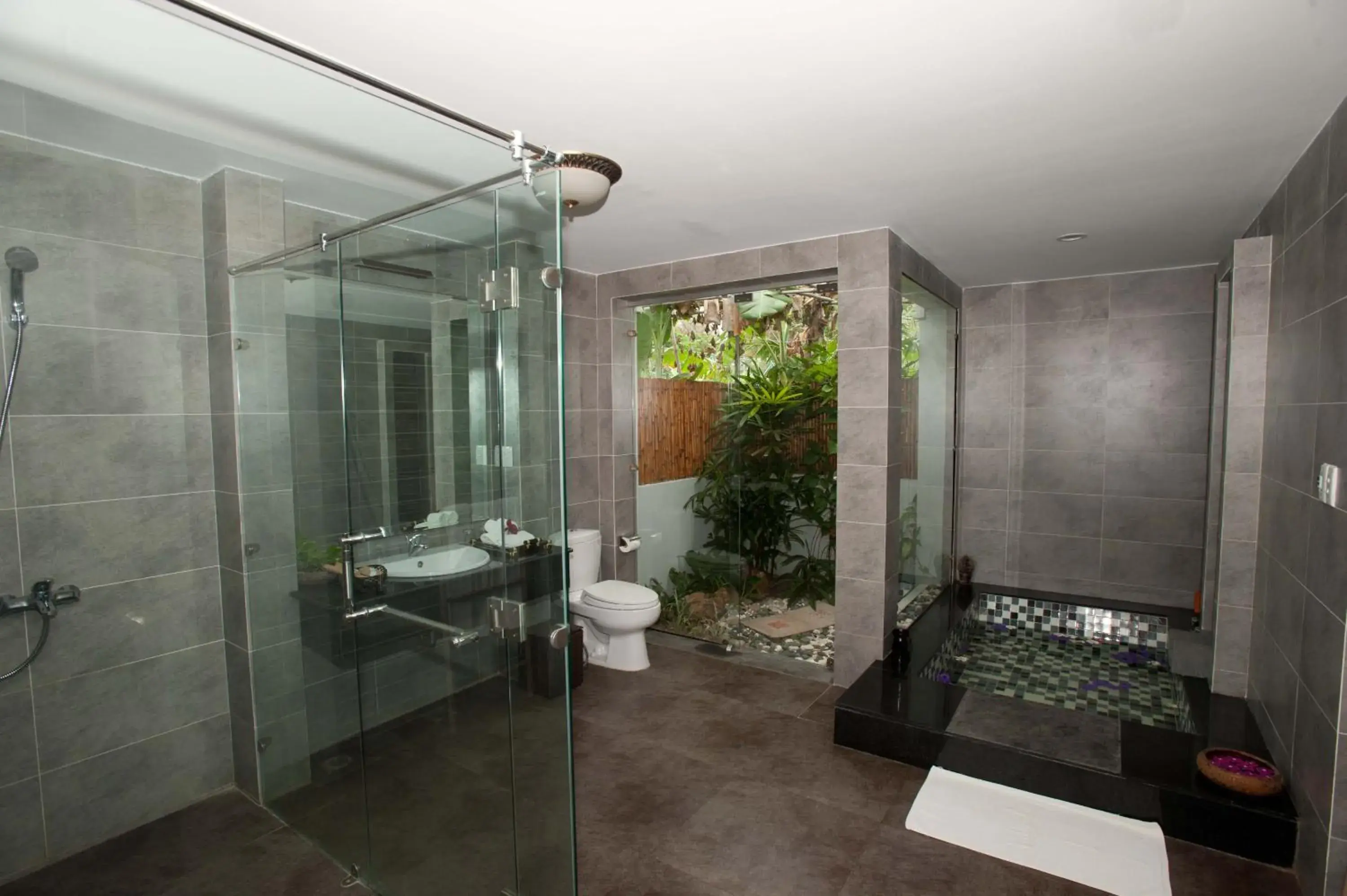 Bathroom in Muine Bay Resort