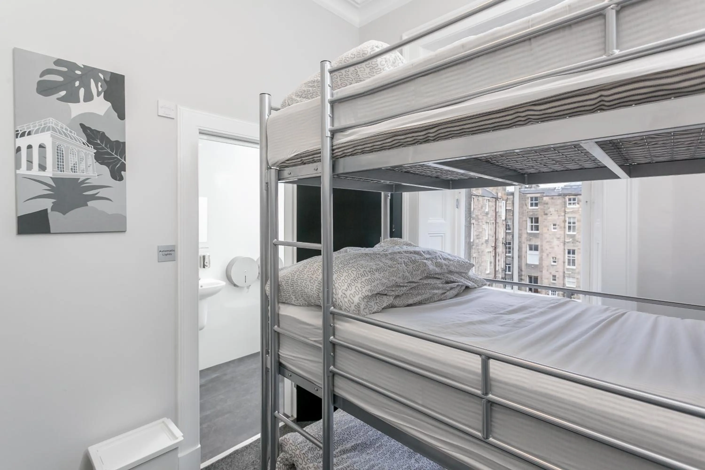 Bedroom, Bed in West End Hotel