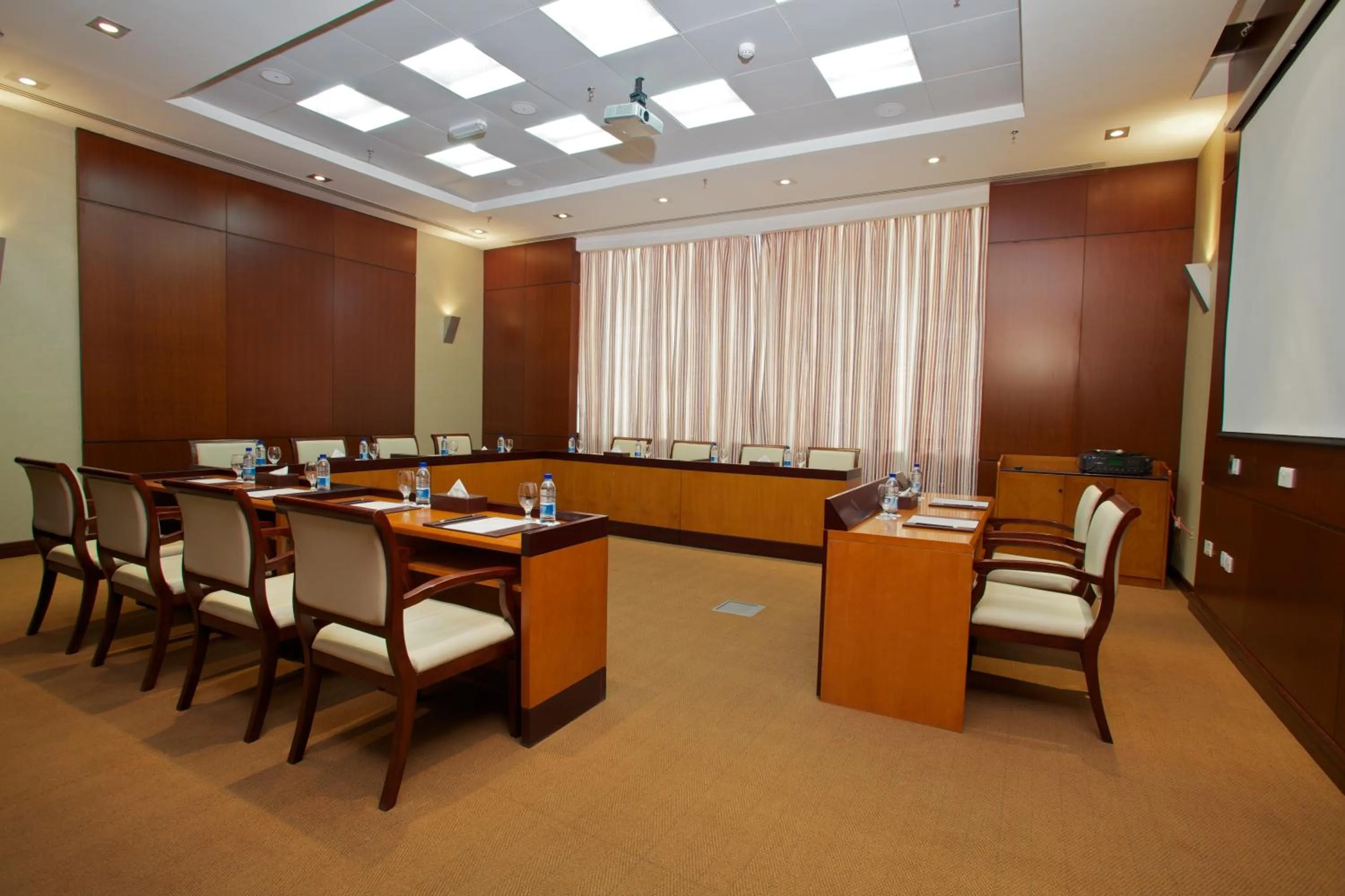 Business facilities in Concorde Hotel Fujairah