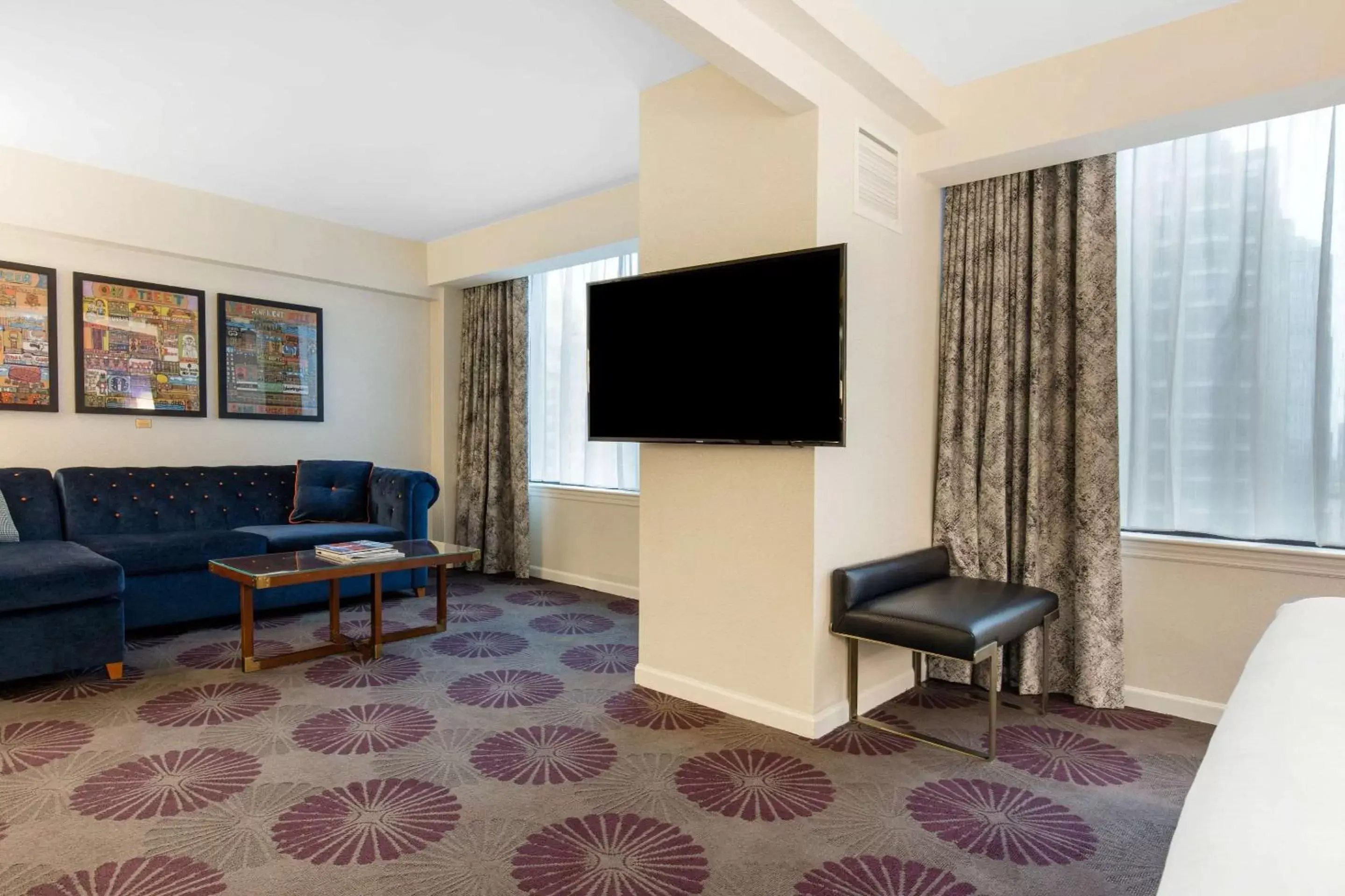 Photo of the whole room, TV/Entertainment Center in The Chicago Hotel Collection Magnificent Mile