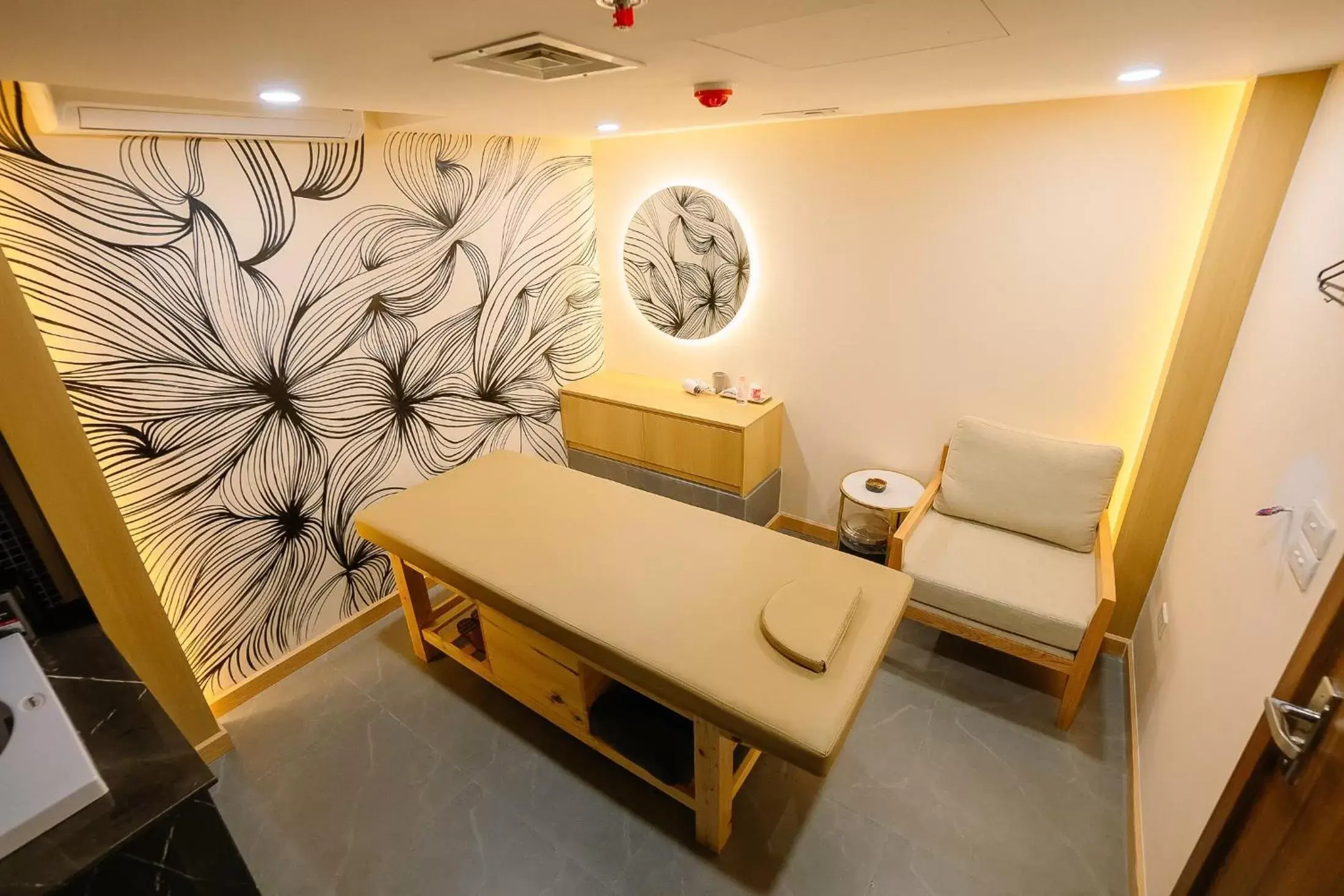 Massage, Seating Area in Bao Son International Hotel