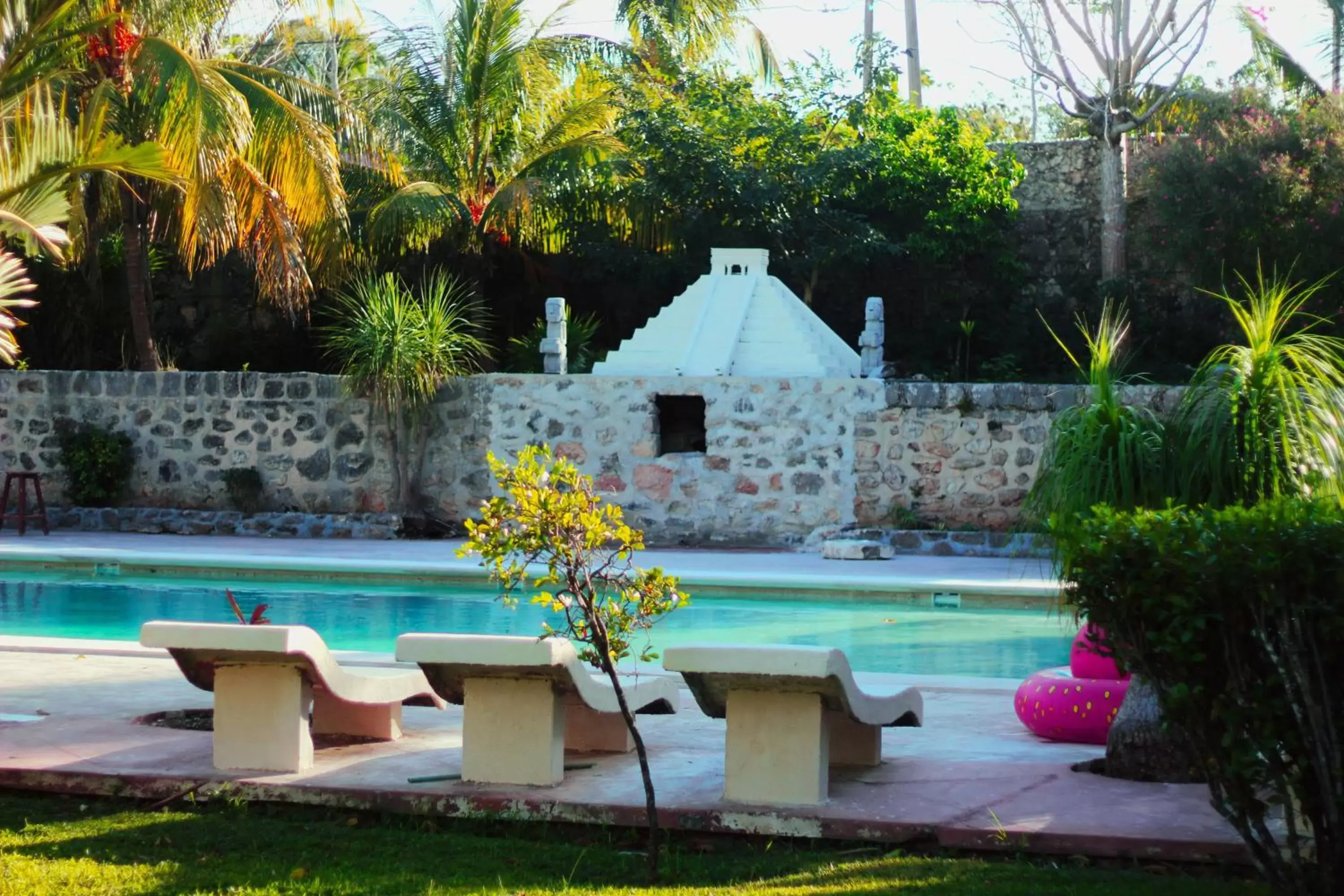 Swimming Pool in Hotel Puerta Chichen