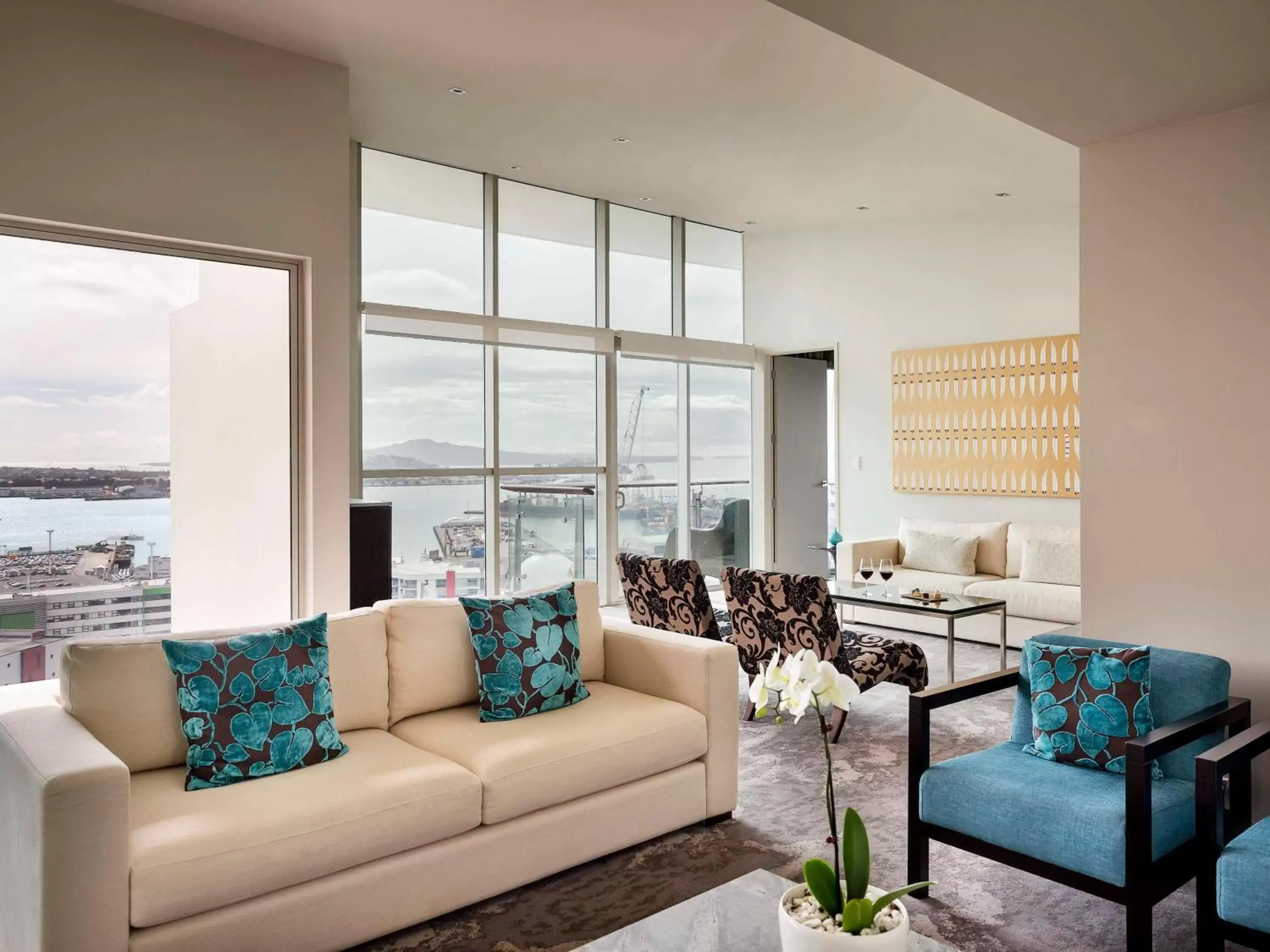 Bedroom, Seating Area in Pullman Auckland Hotel & Apartments