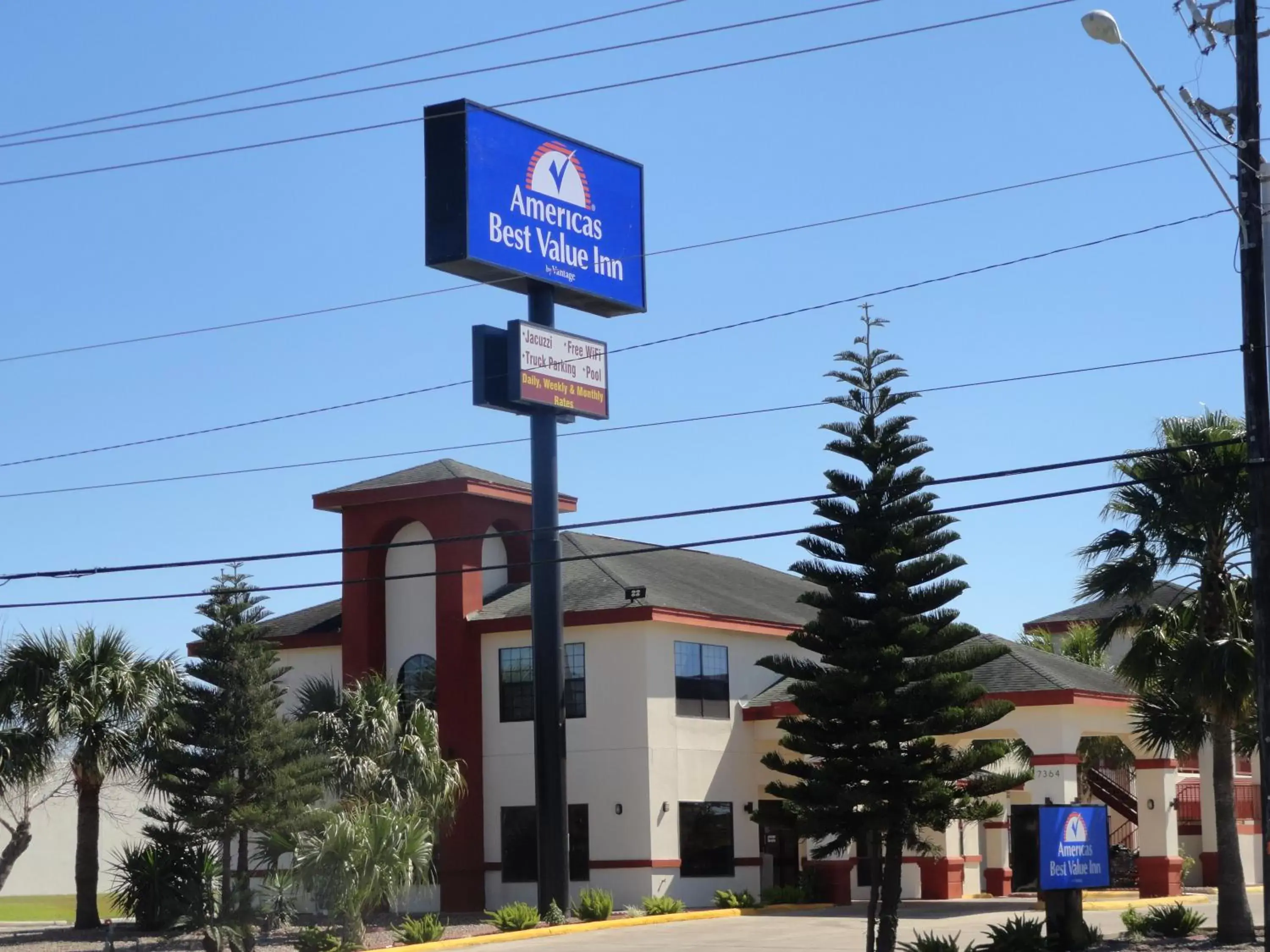 Facade/entrance, Property Building in Americas Best Value Inn - Brownsville