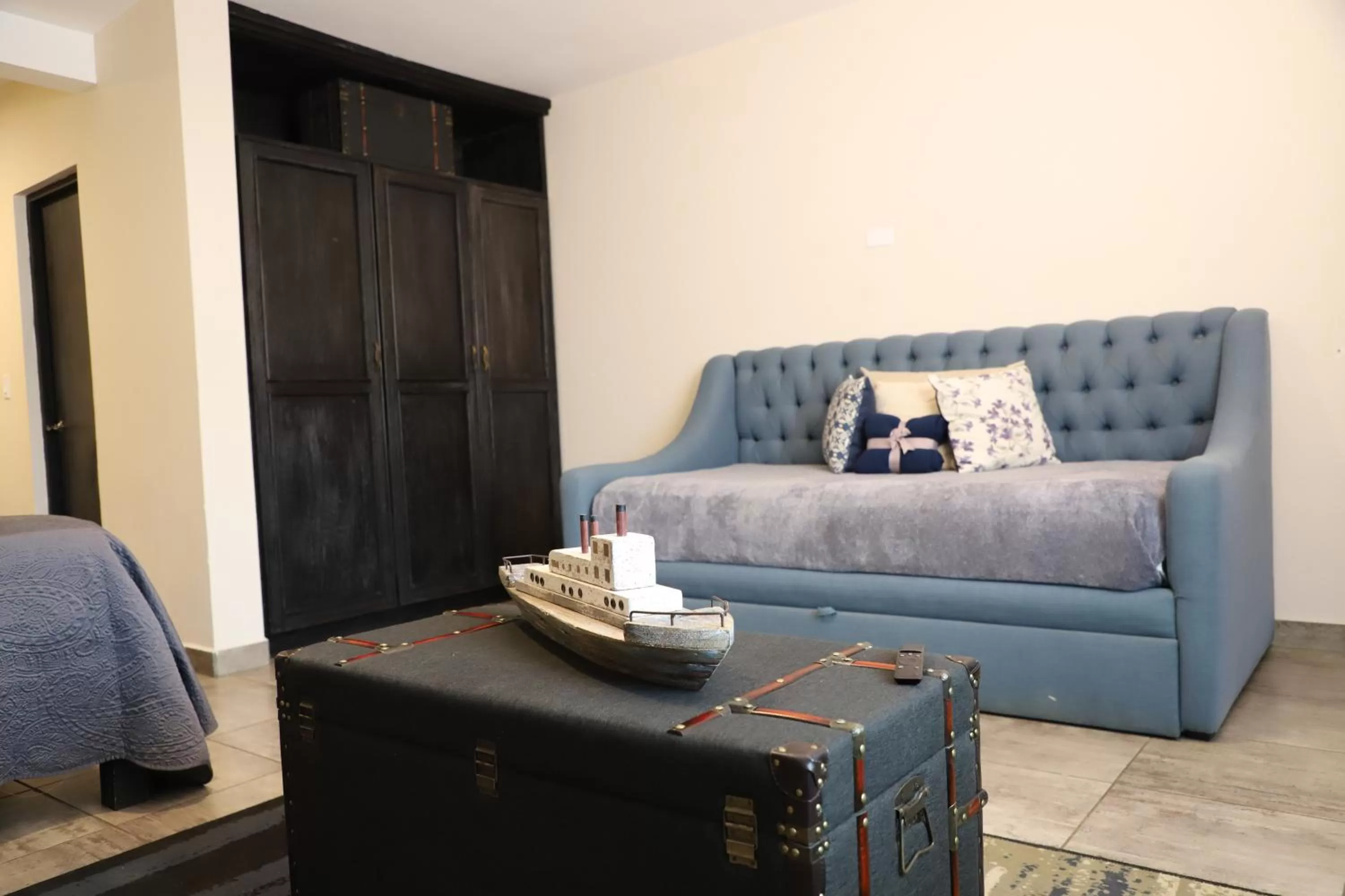 Bedroom, Seating Area in Hotel Quinta Santa Rosa