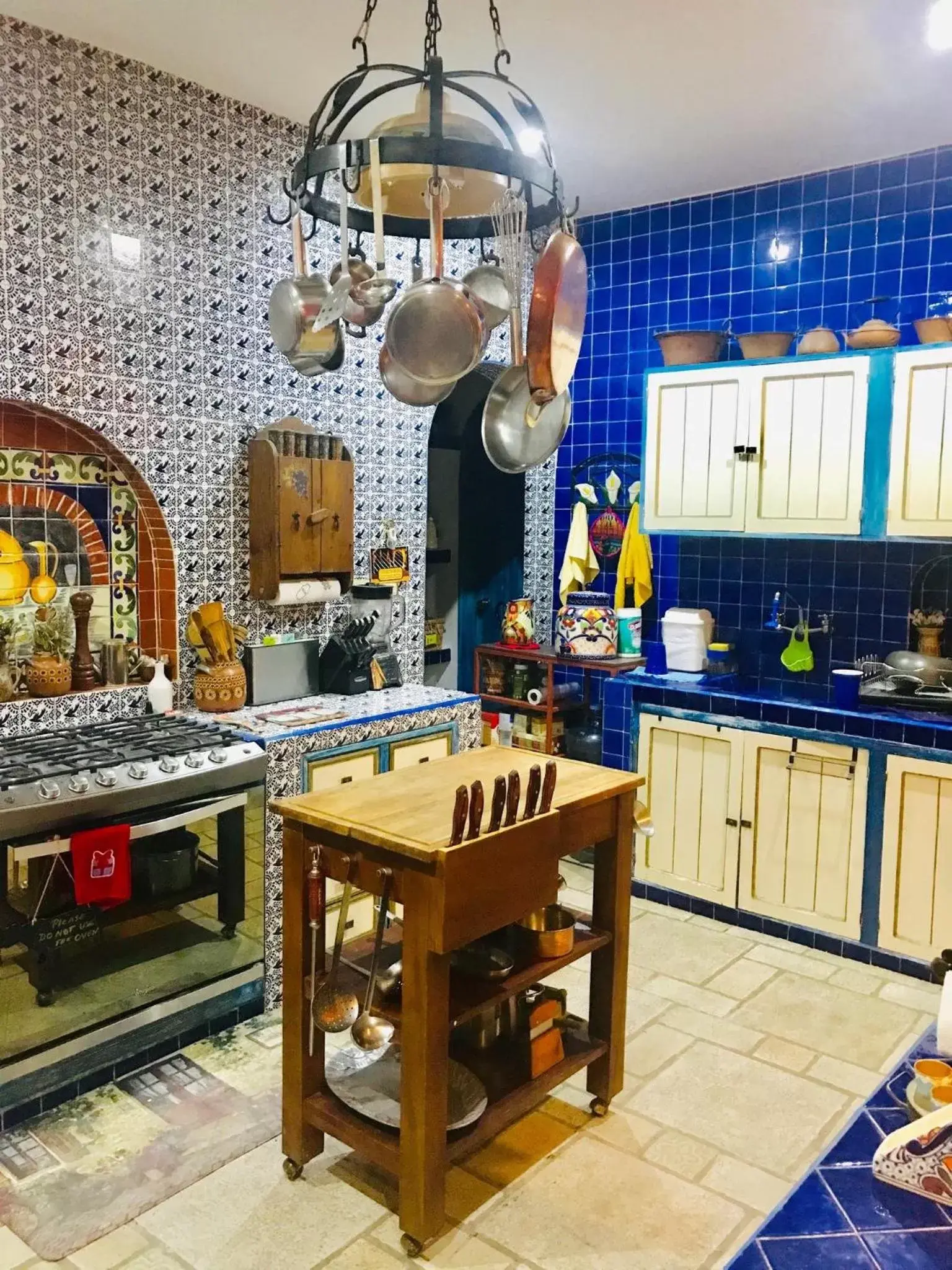 Kitchen or kitchenette in Hacienda Boutique B&B and Spa Solo Adultos