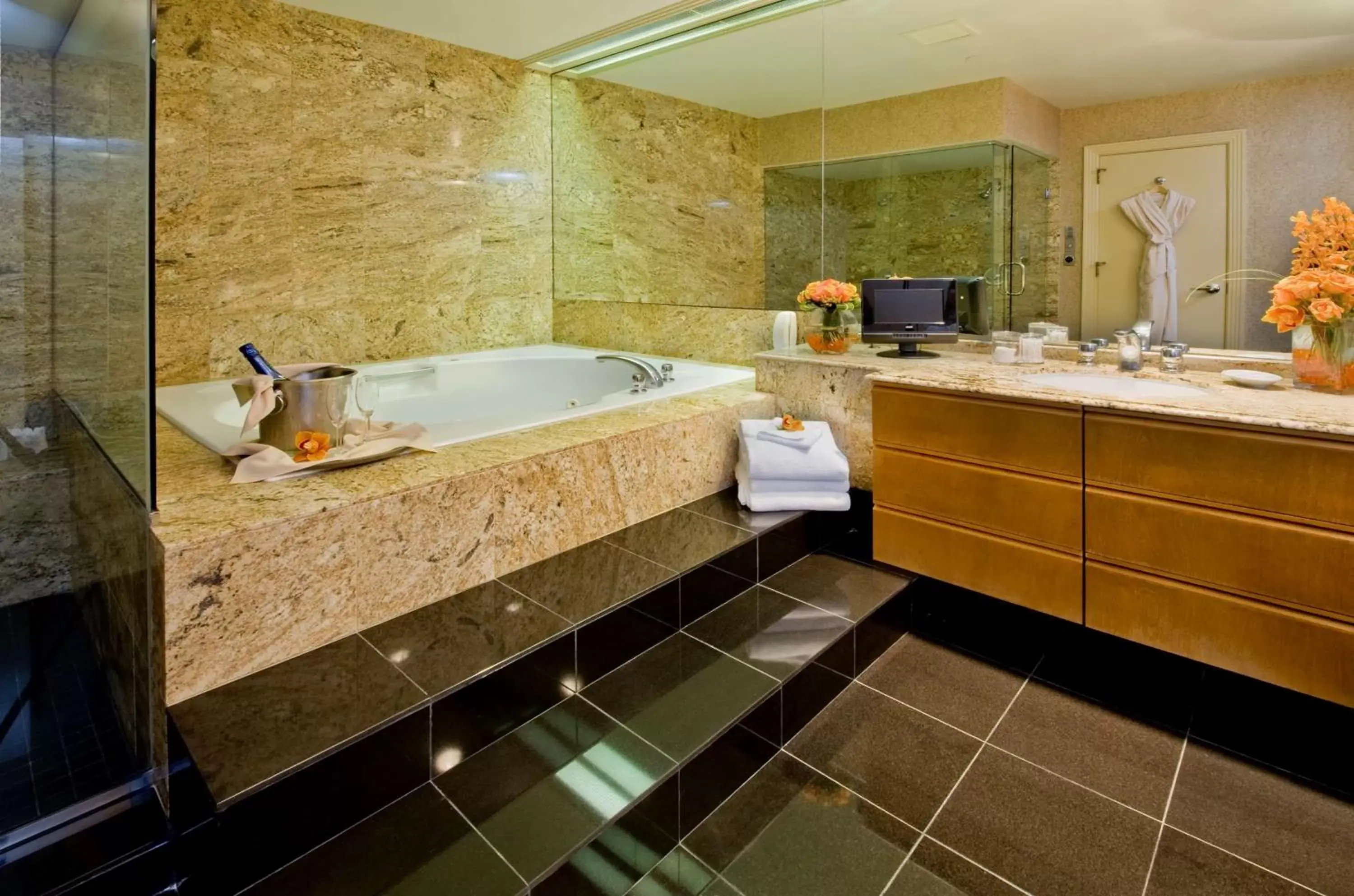 Bathroom in Hotel De Anza, a Destination by Hyatt Hotel